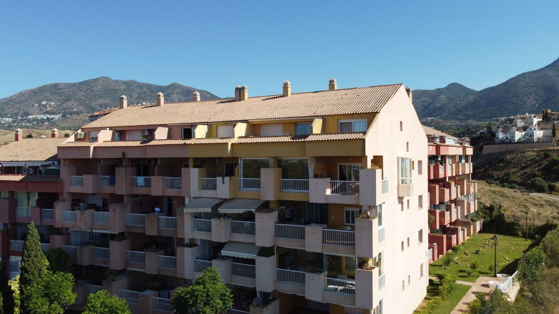 Condominium in Fuengirola, Andalucía 11237560