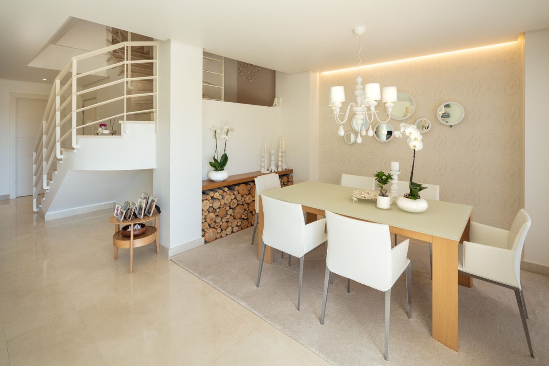 Condominium in Marbella, Andalucía 11237901