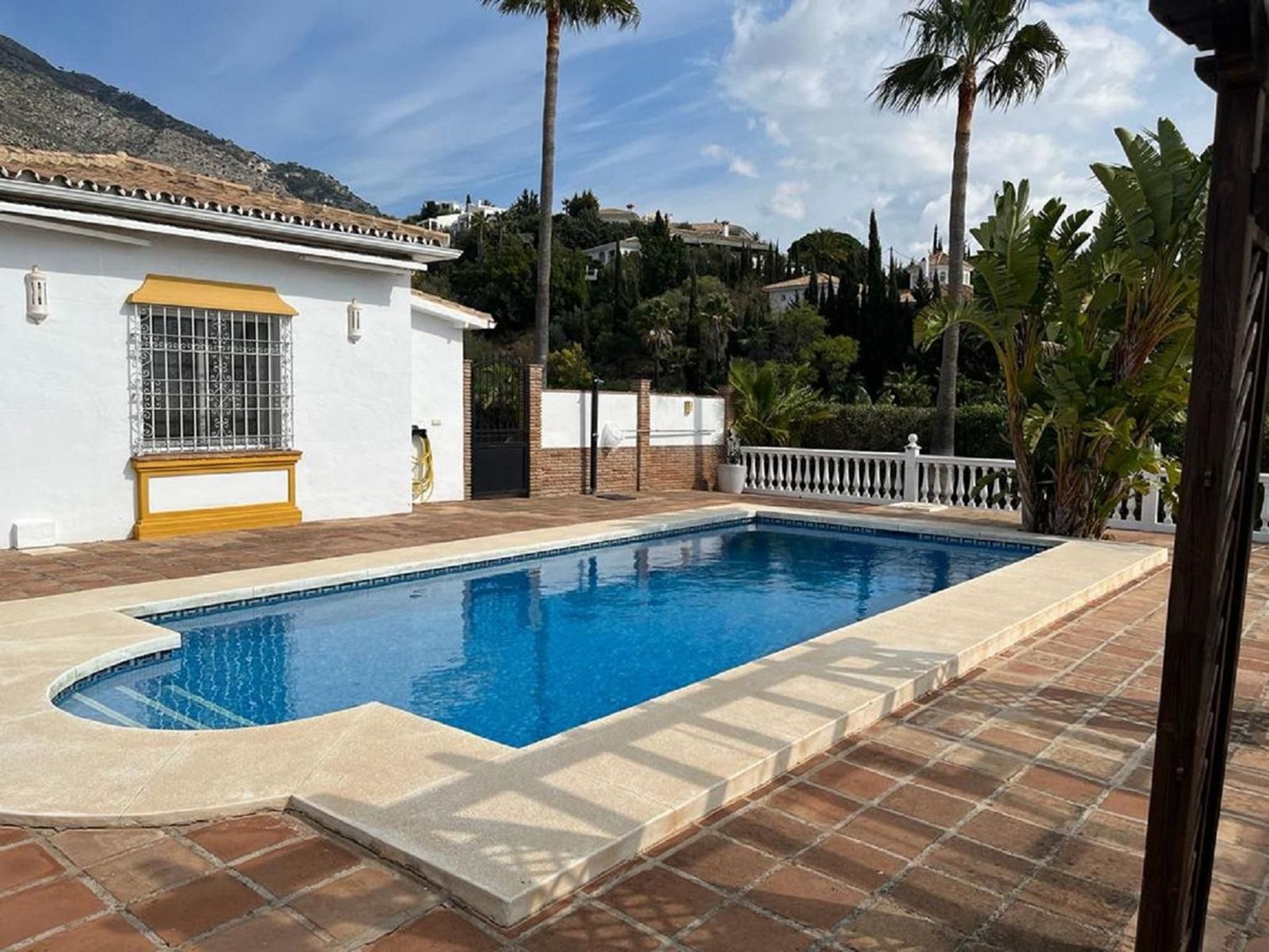 rumah dalam Mijas, Andalucía 11238295