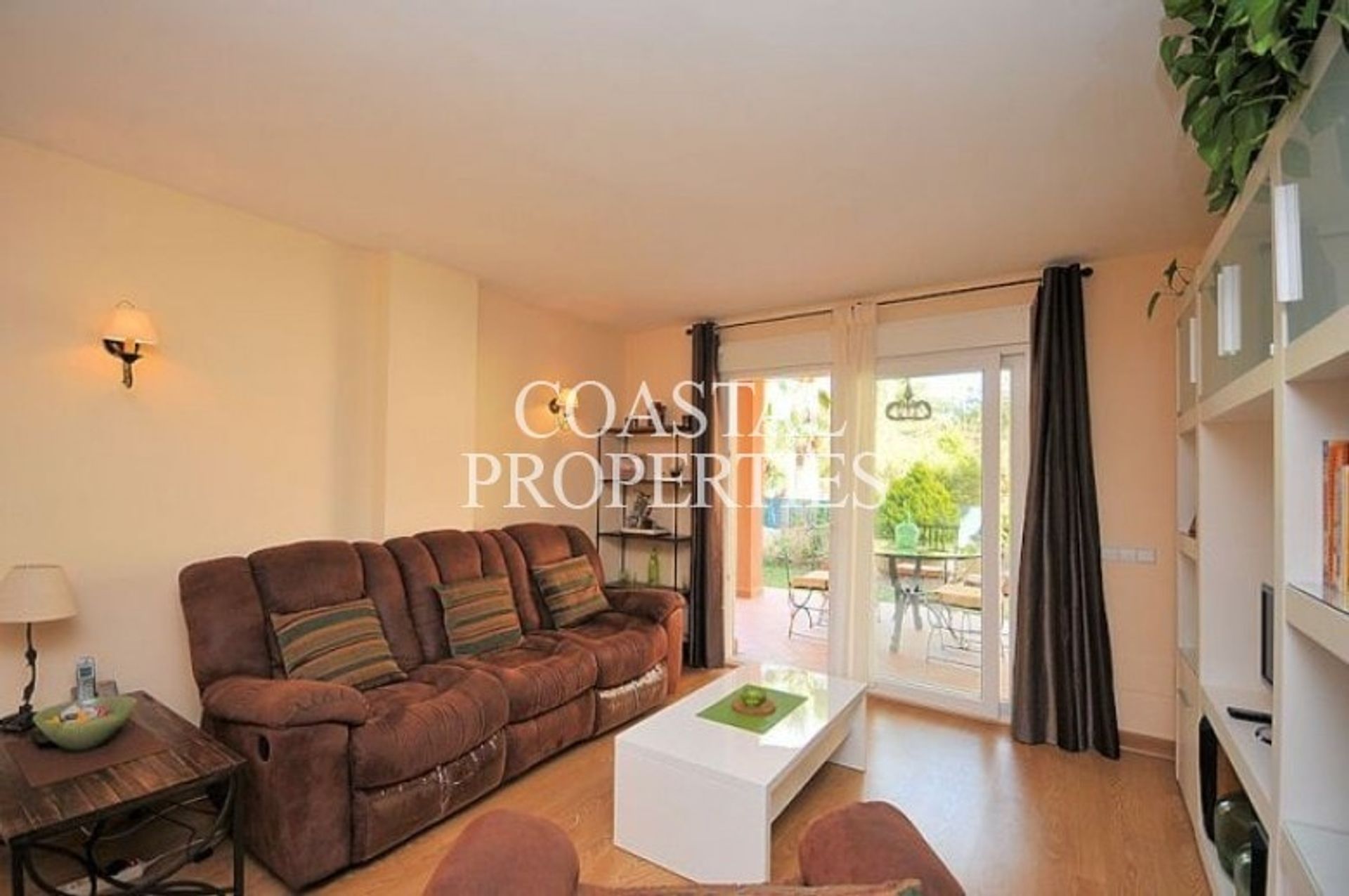 Condominium in Calvia, Balearic Islands 11238421