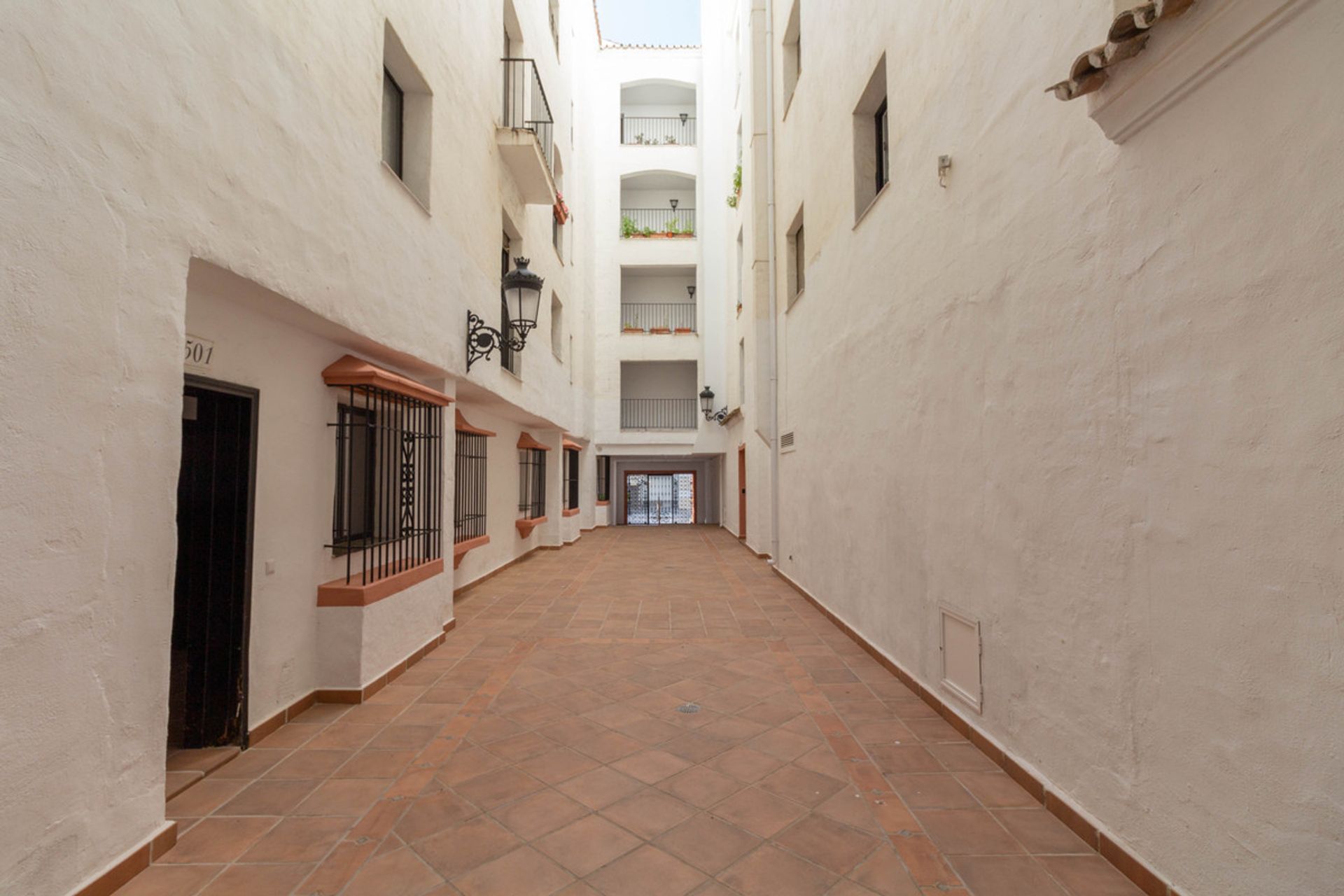 Condominium in Marbella, Andalucía 11239020