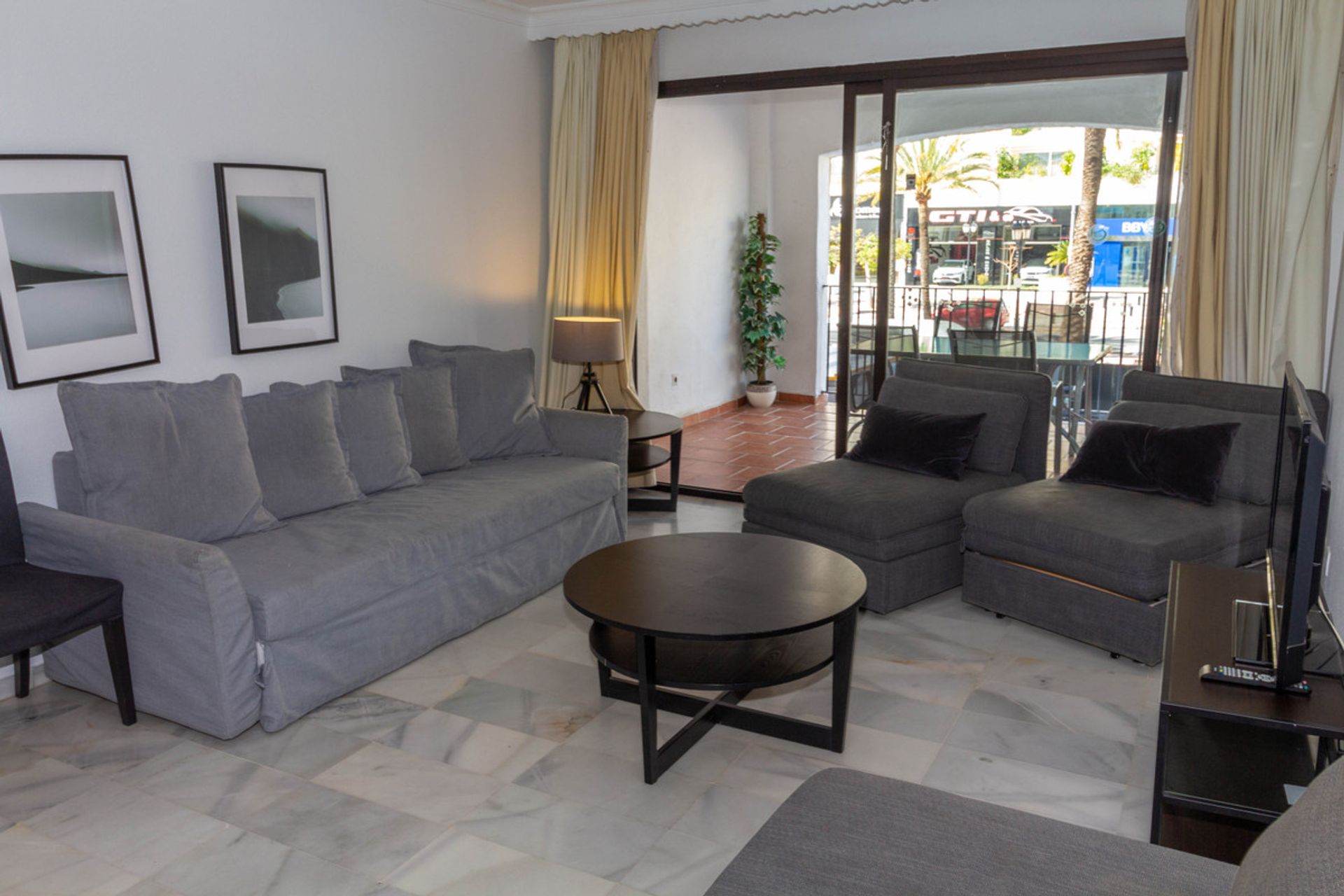 Condominium in Marbella, Andalucía 11239020