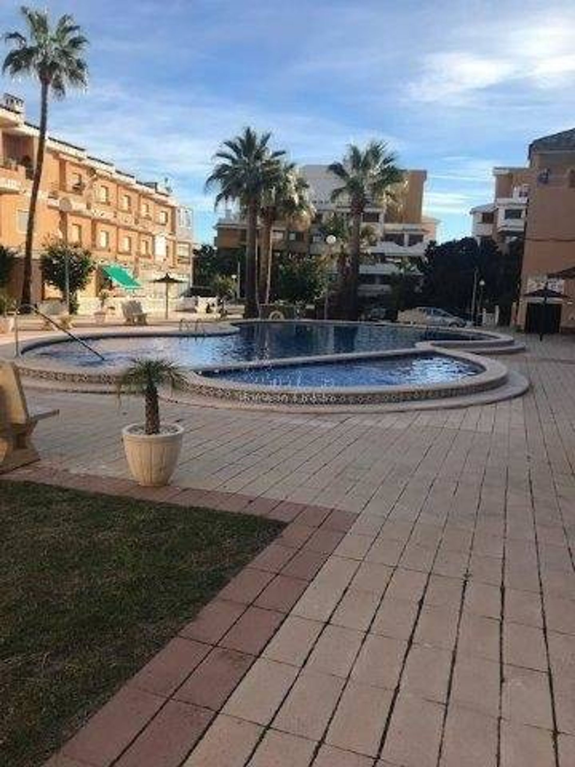 公寓 在 Torrevieja, 巴倫西亞 11240584