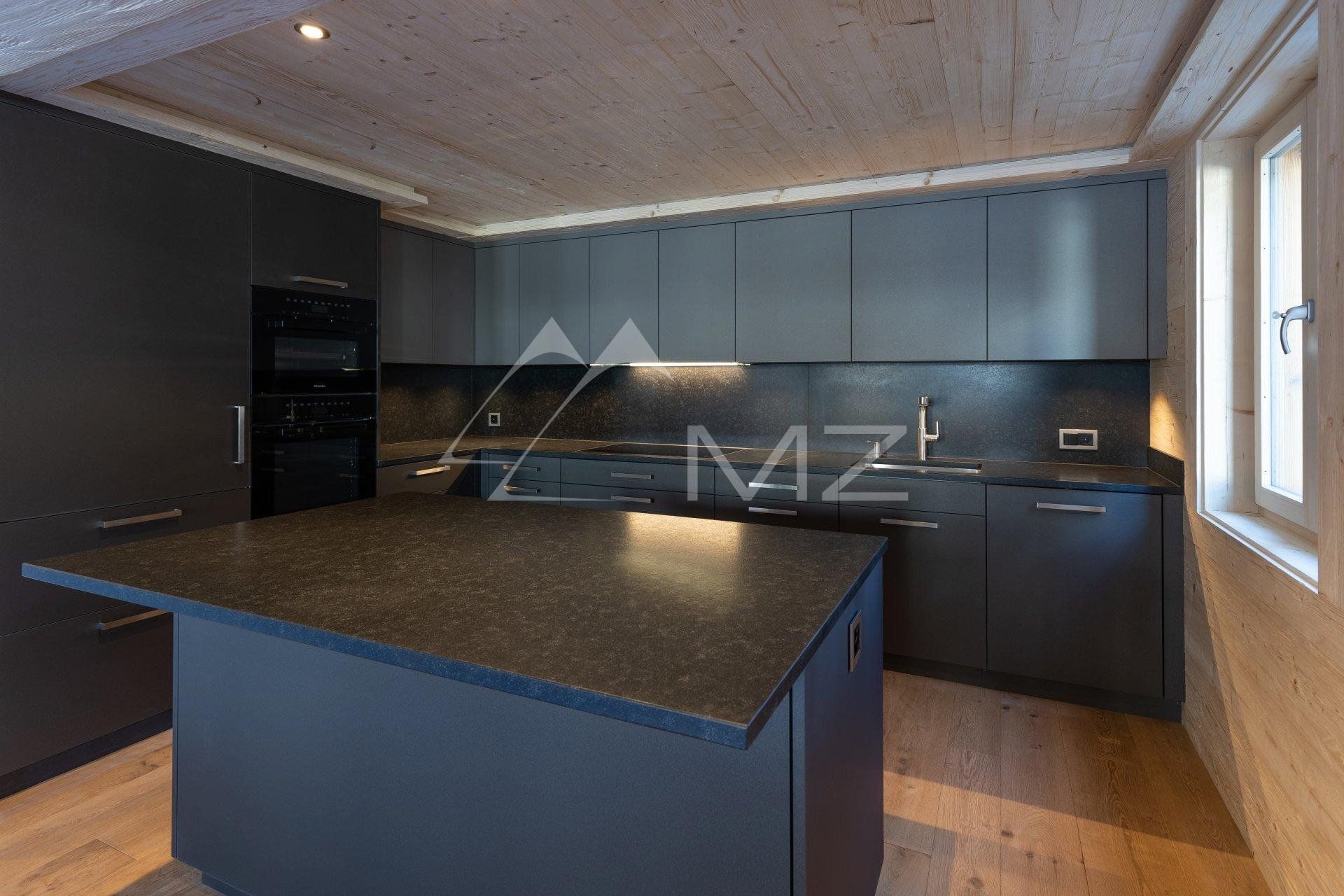 Condominium in Gstaad, Bern 11245834