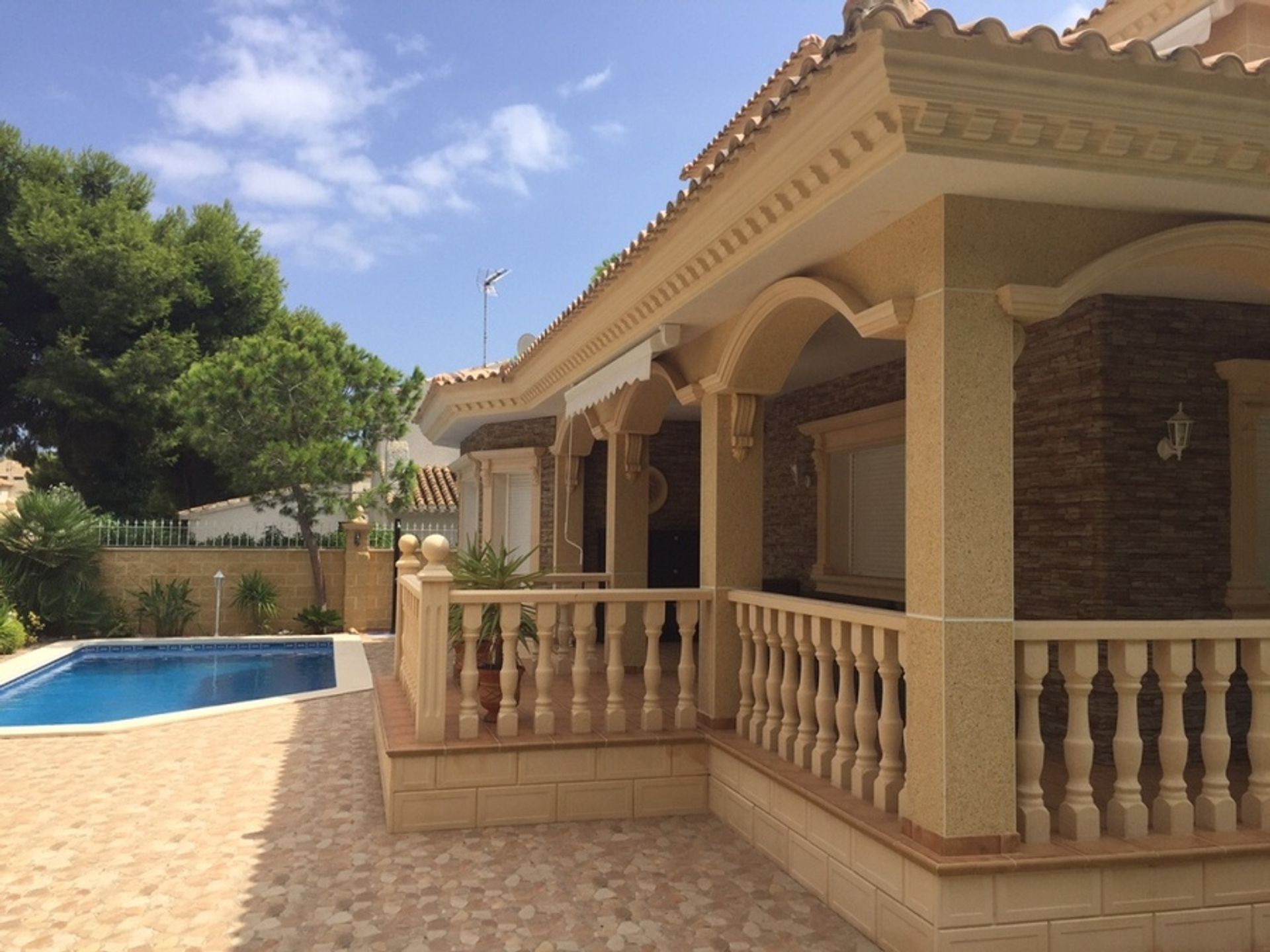 Rumah di Kampoamor, Valencia 11246250