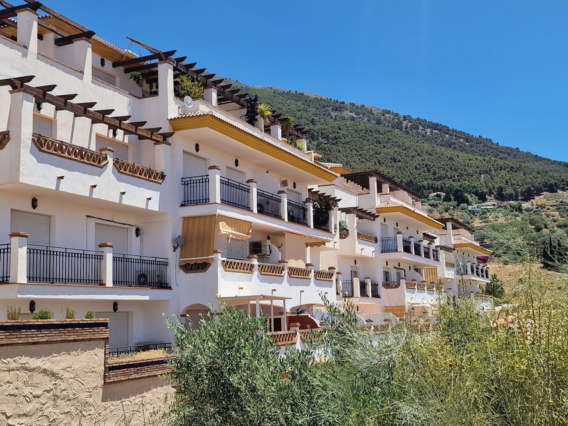 Condominium dans Alcaucin, Andalousie 11246264