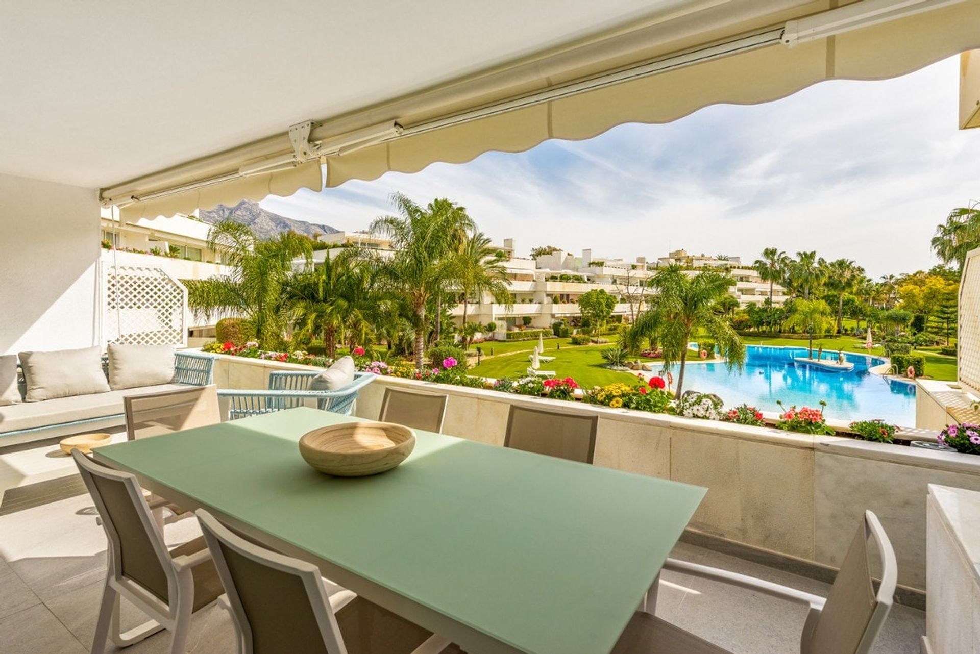 Condominium dans San Pedro de Alcántara, Andalousie 11246933