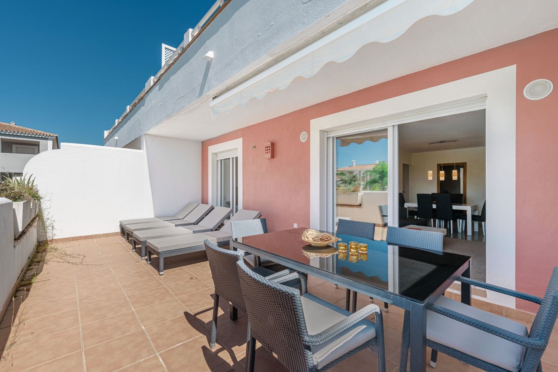 Condominium dans Estepona, Andalousie 11247027