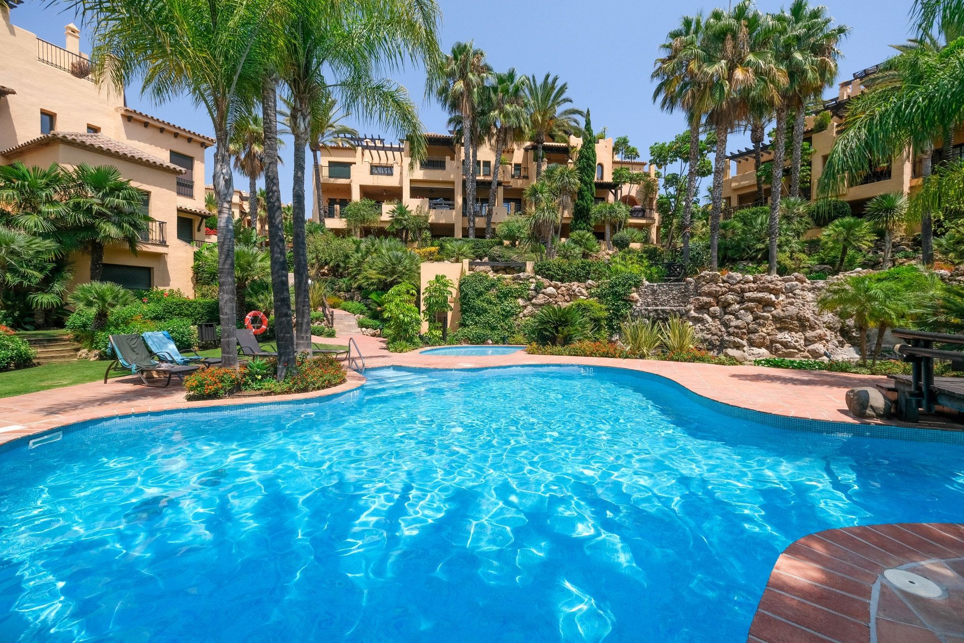 Condominium in Estepona, Andalusië 11247393