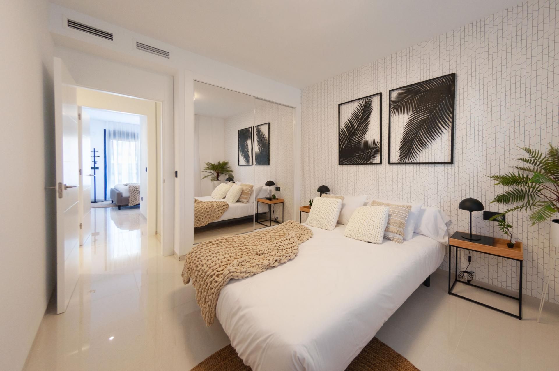 Condominium in Guardamar del Segura, Comunidad Valenciana 11247856