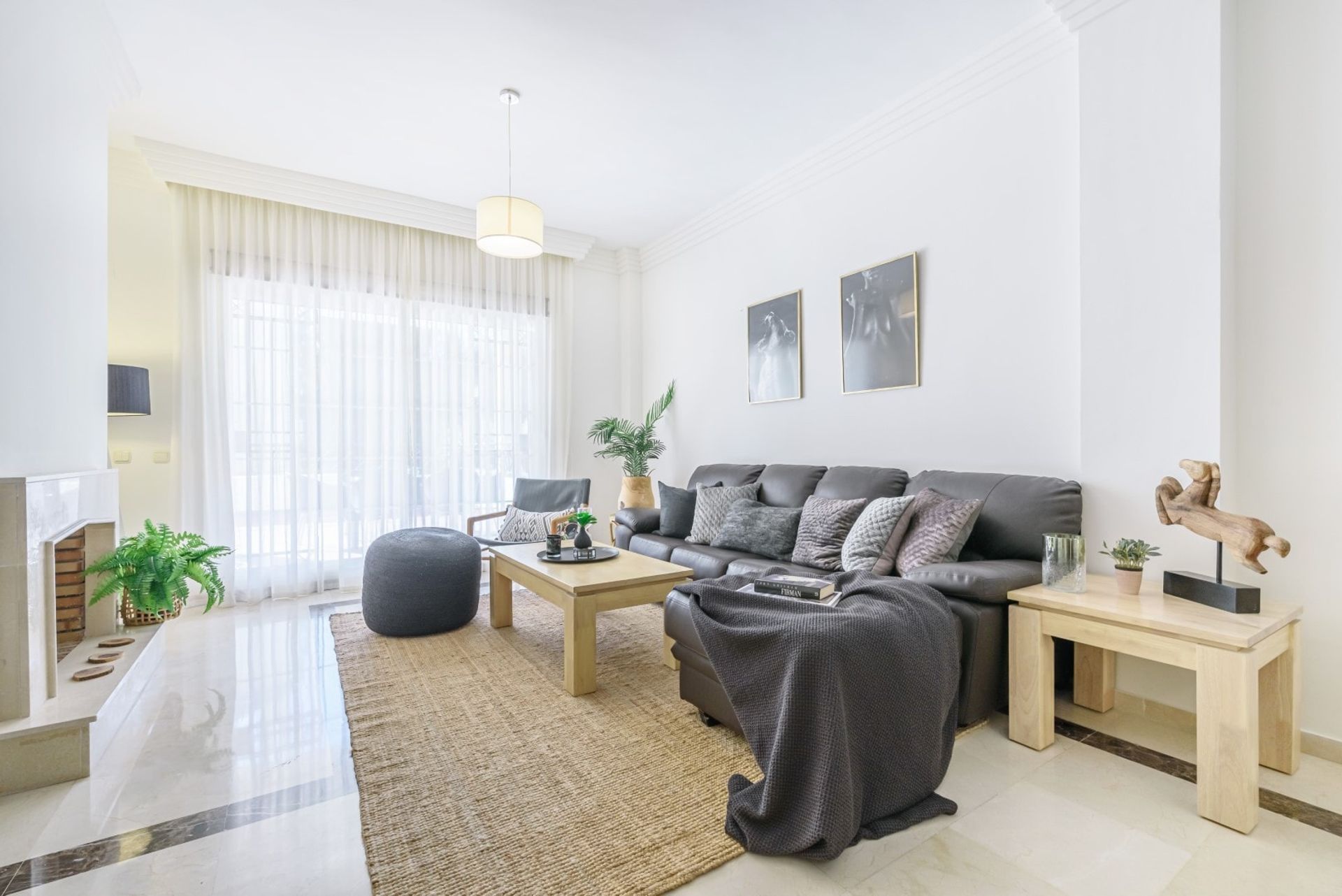 Condominium in El Angel, Andalusia 11248095