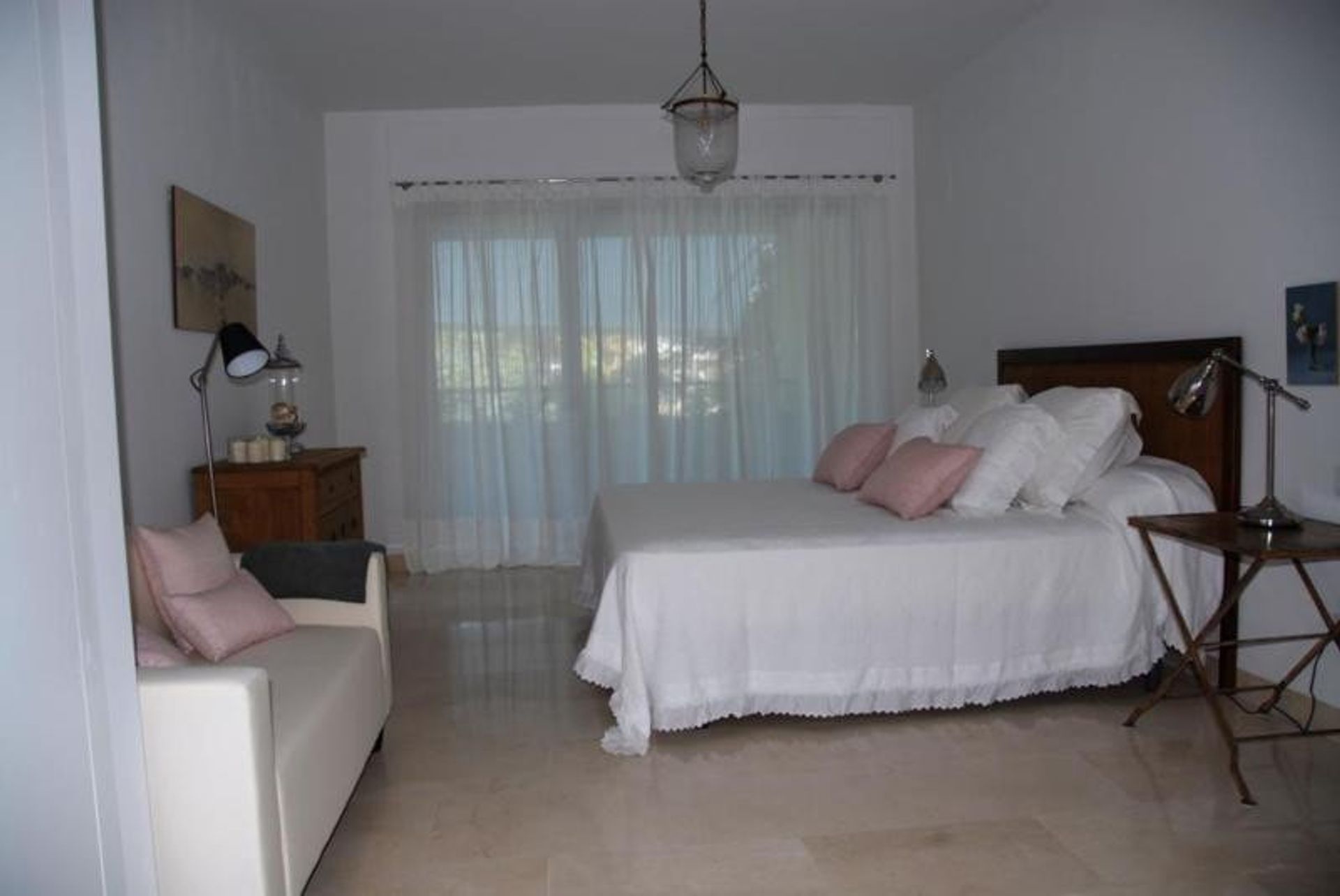 Condominium in Guadiaro, Andalusia 11248626