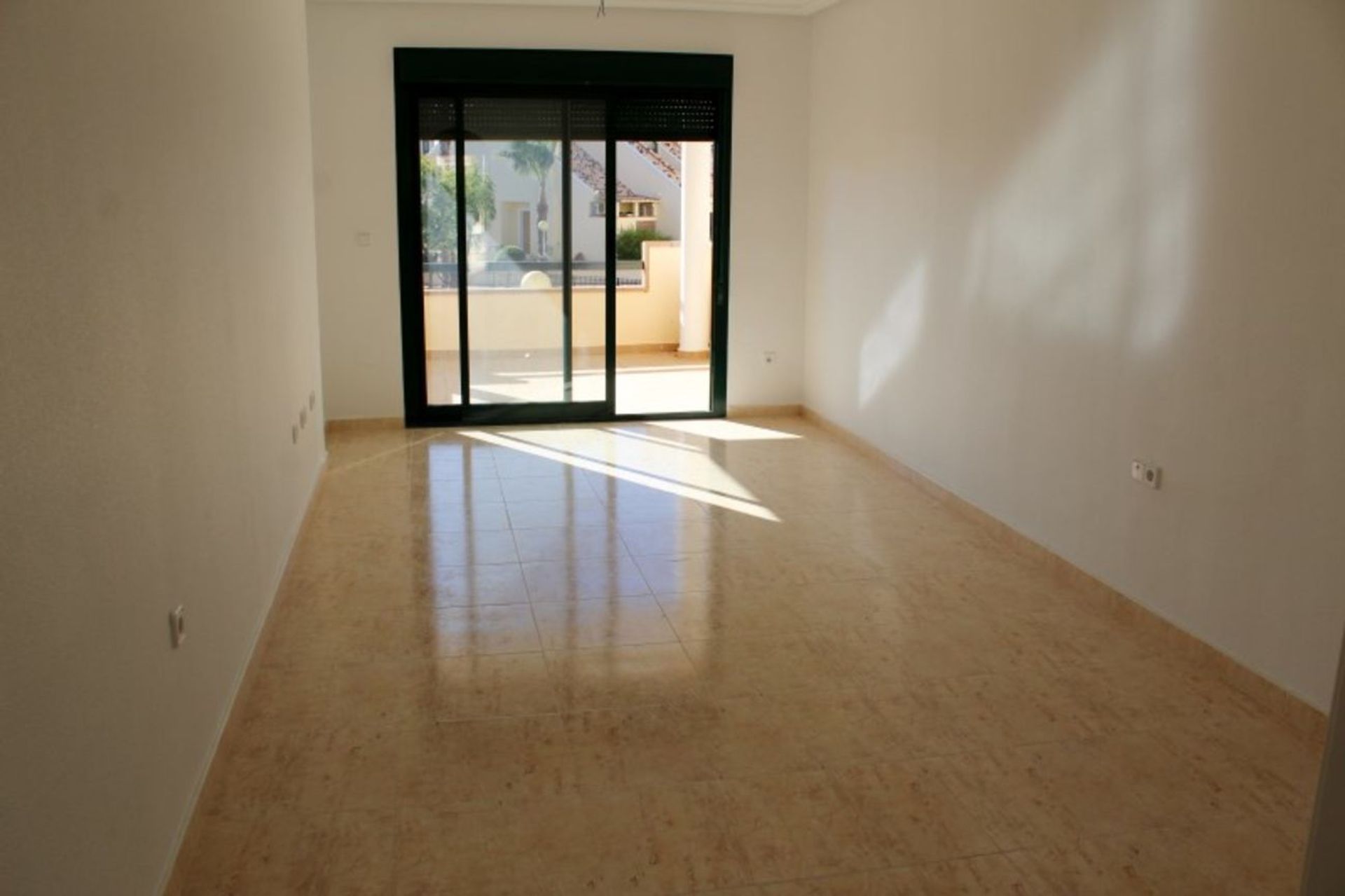 Hus i Campoamor, Valencia 11251188