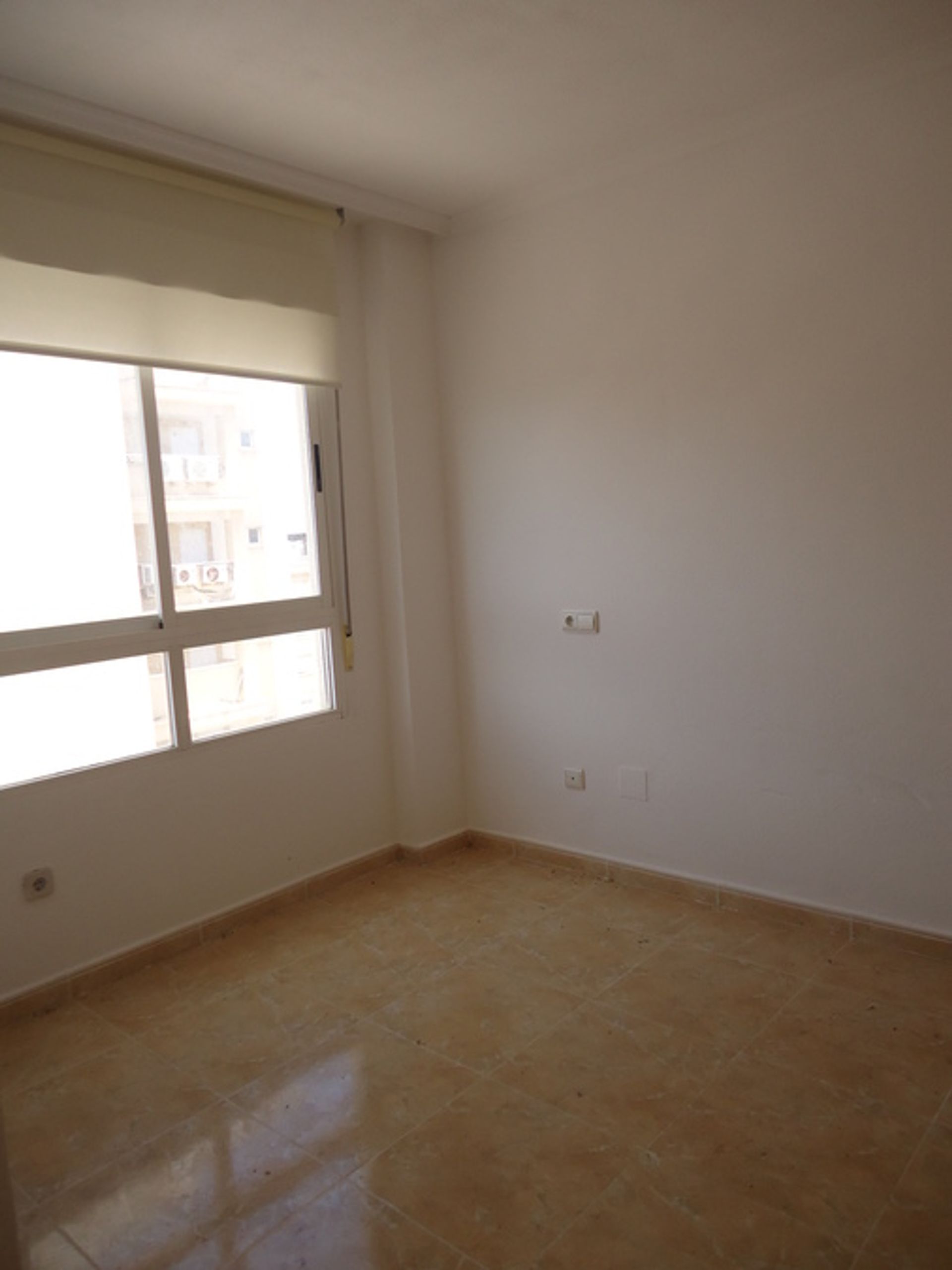 Condominium in Guardamar del Segura, Comunidad Valenciana 11252442