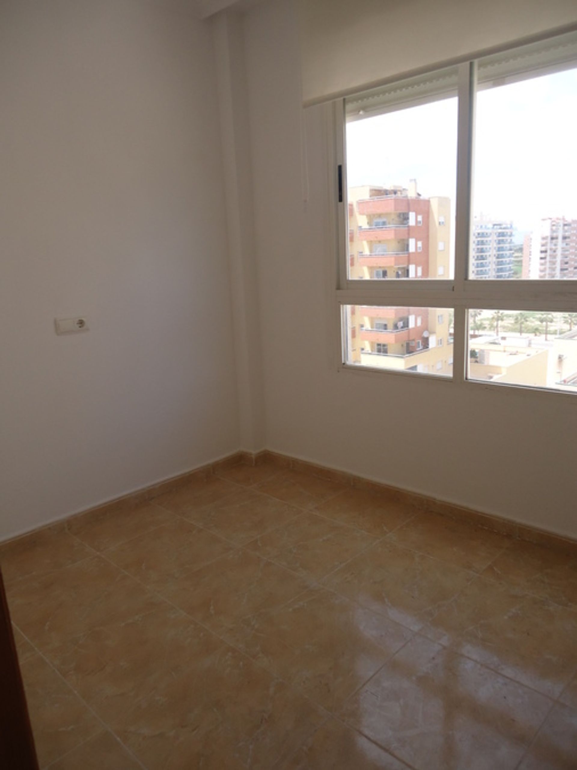 Condominium in Guardamar del Segura, Comunidad Valenciana 11252442