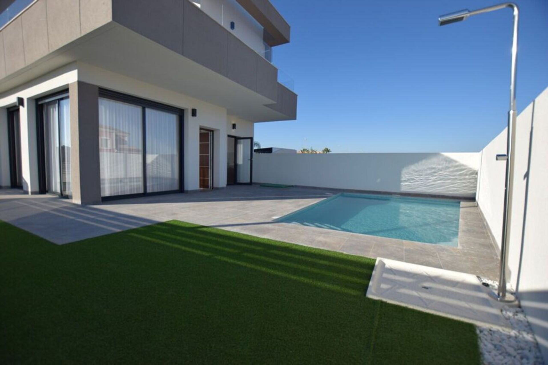 House in Los Montesinos, Comunidad Valenciana 11253825