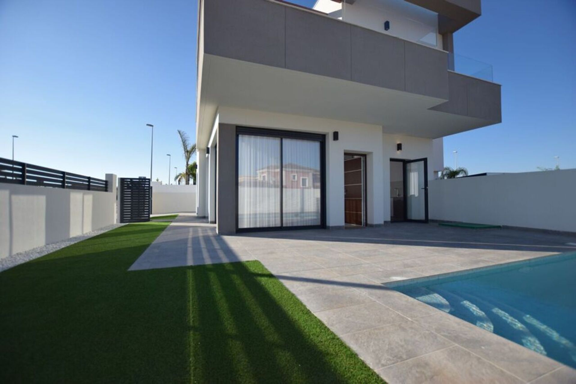 House in Los Montesinos, Comunidad Valenciana 11253825