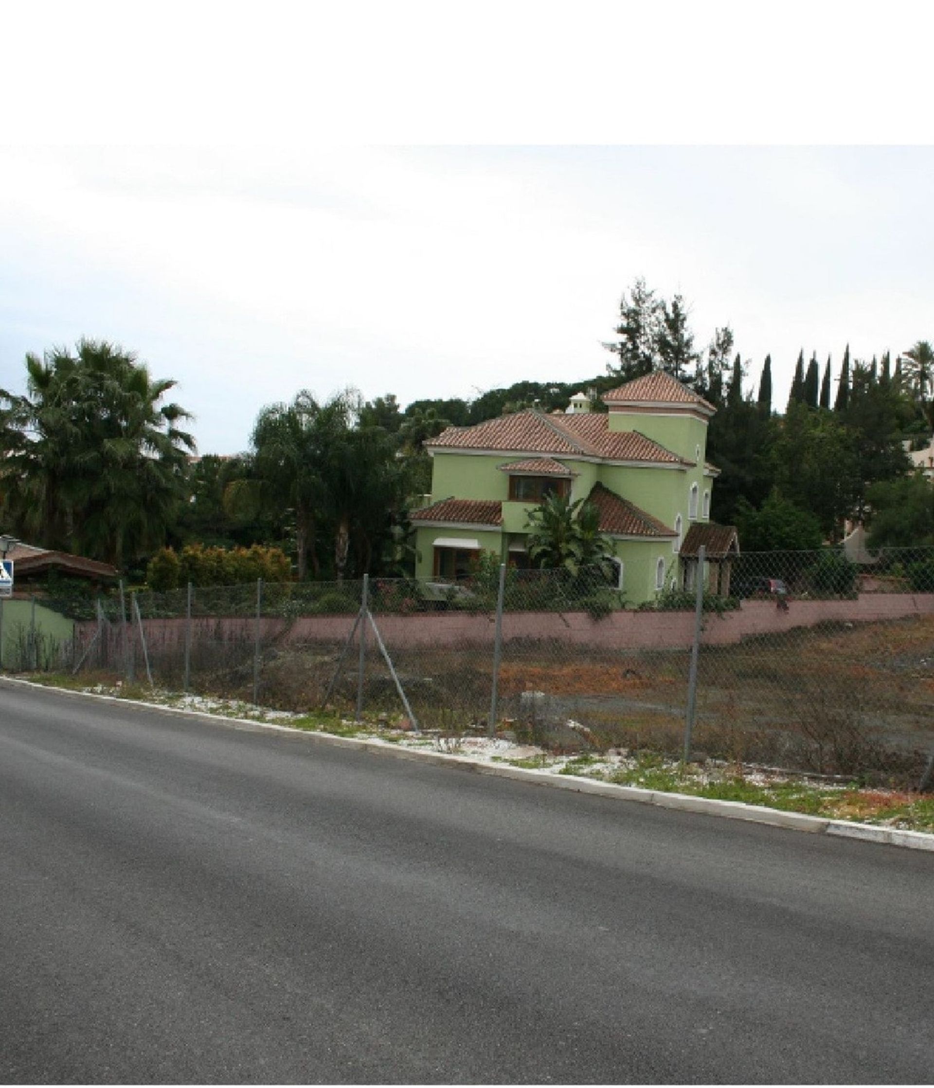 Land in Estepona, Andalucía 11254111