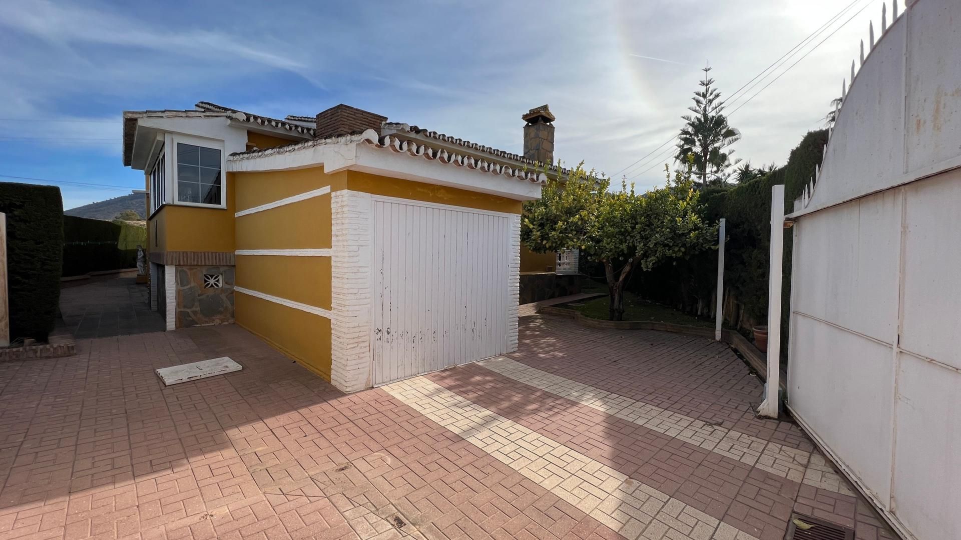 Huis in Alhaurín de la Torre, Andalucía 11254283