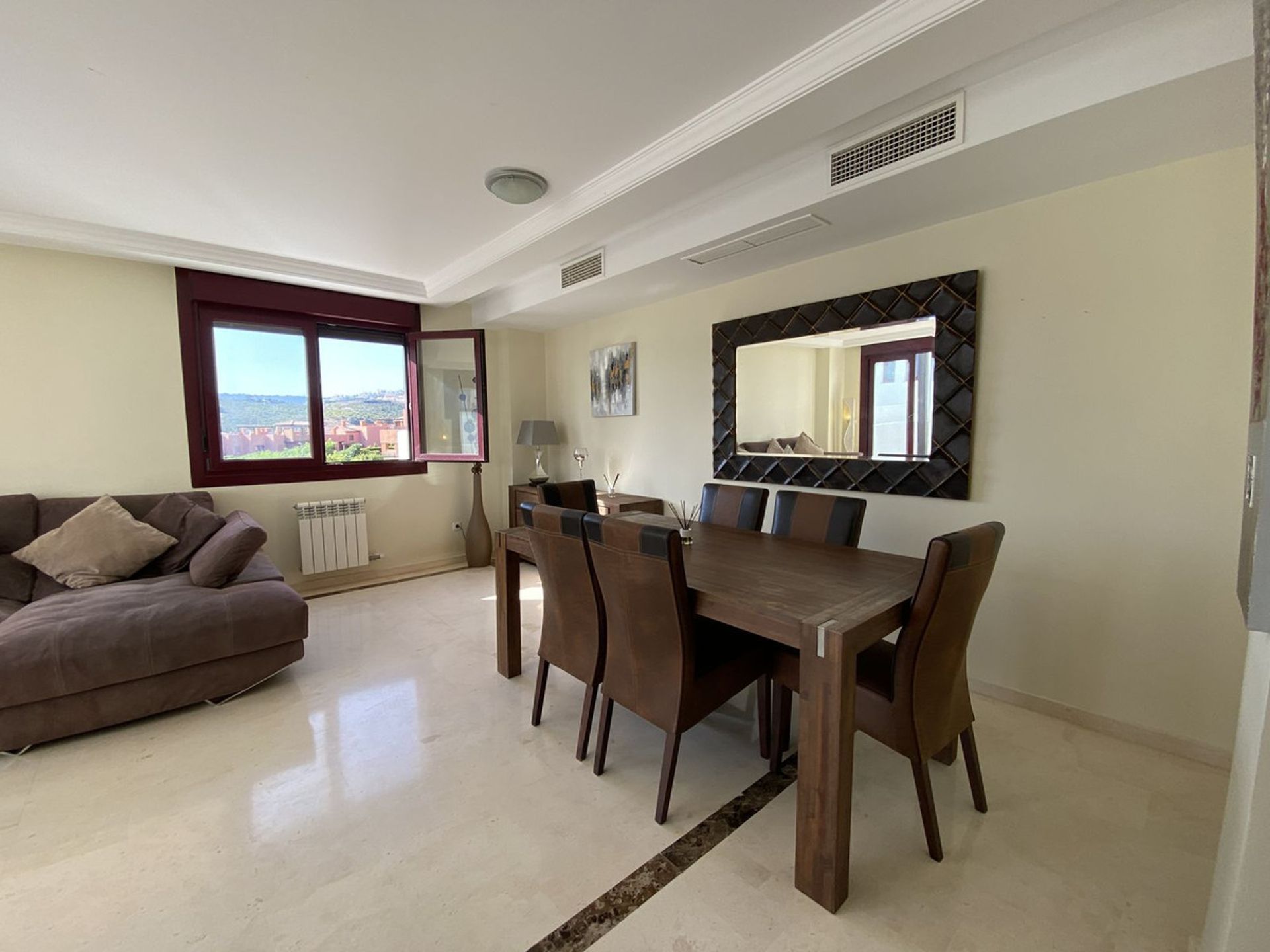 Condominium dans San Luis de Sabinillas, Andalousie 11255828