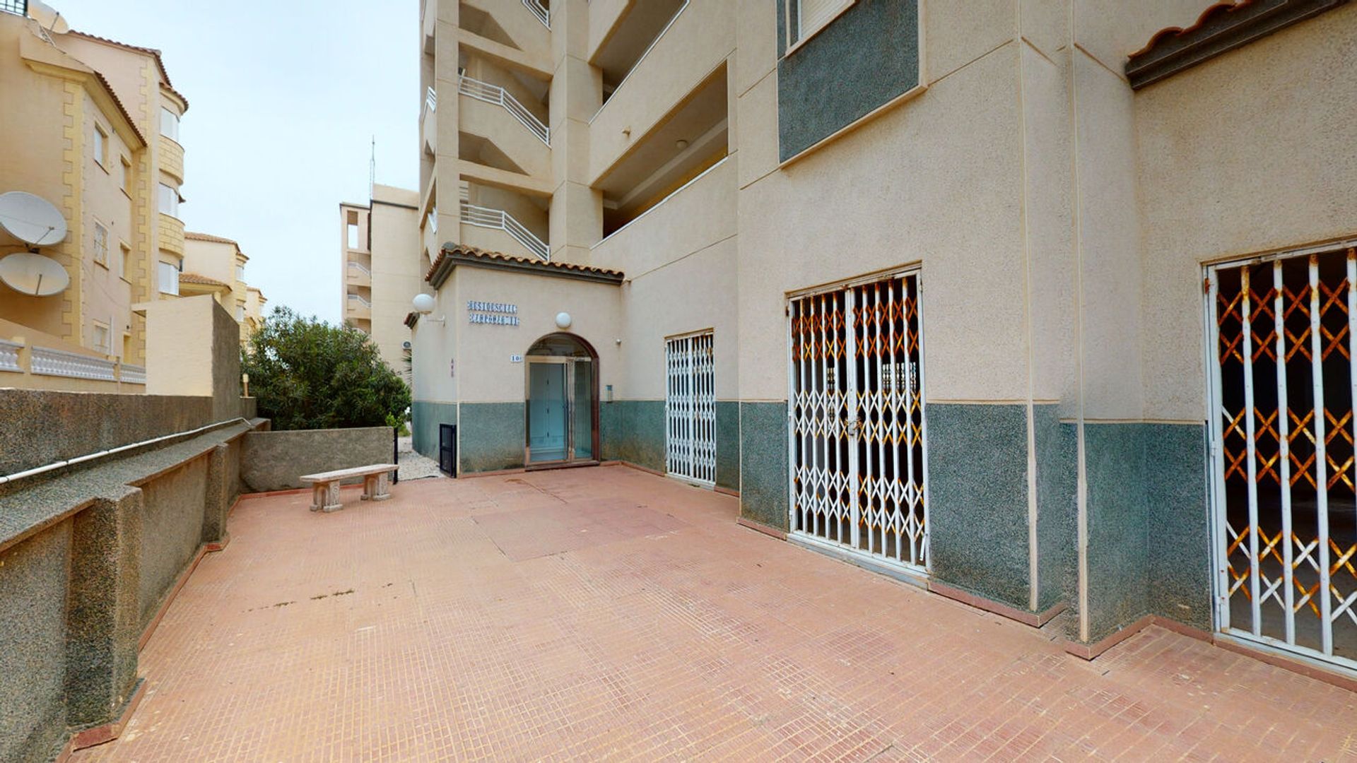 Condominium in Guardamar del Segura, Comunidad Valenciana 11256443