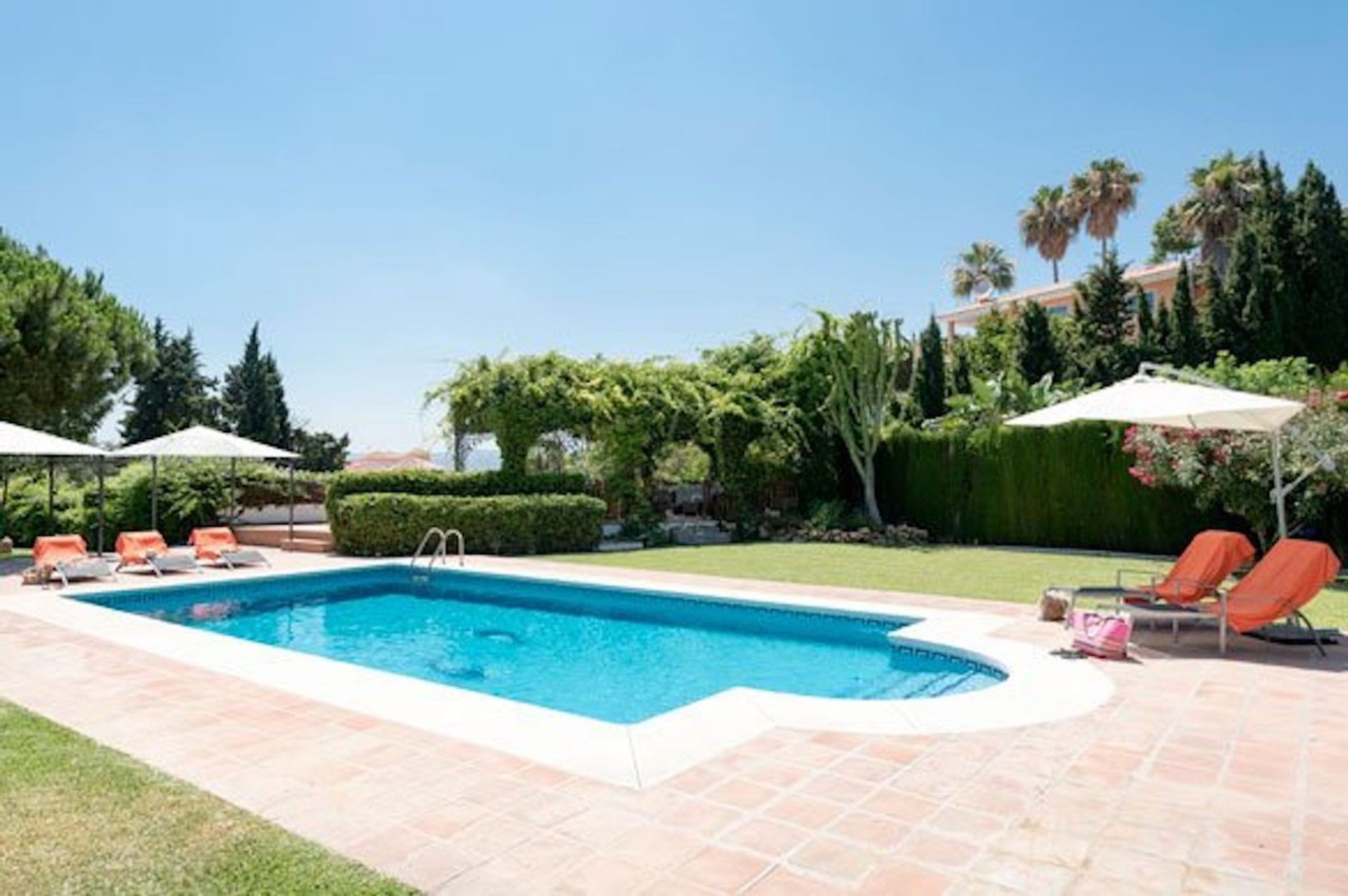 Будинок в Las Lagunas de Mijas, Andalucía 11258203