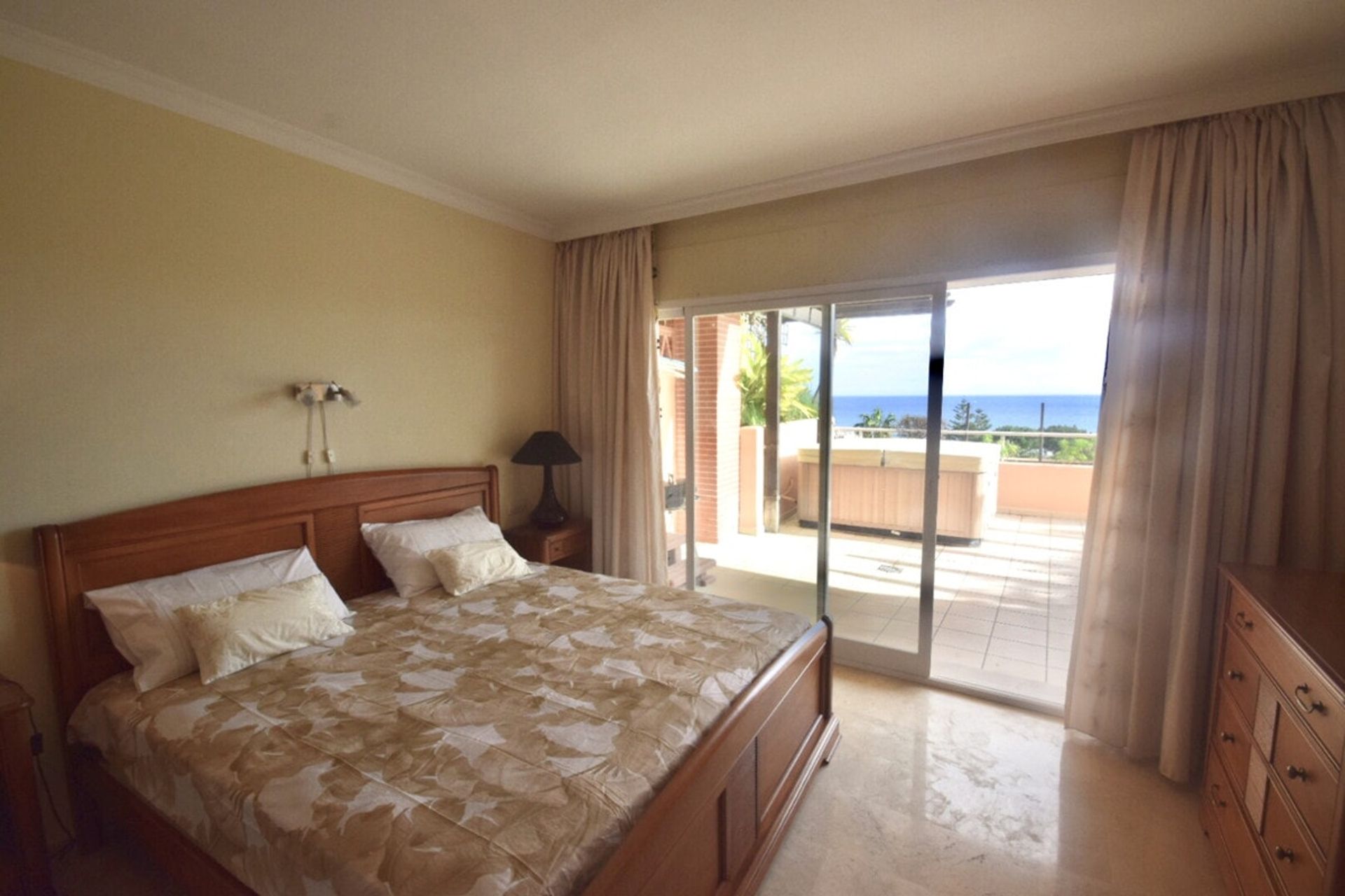 Condominium in Fuengirola, Andalusia 11259427