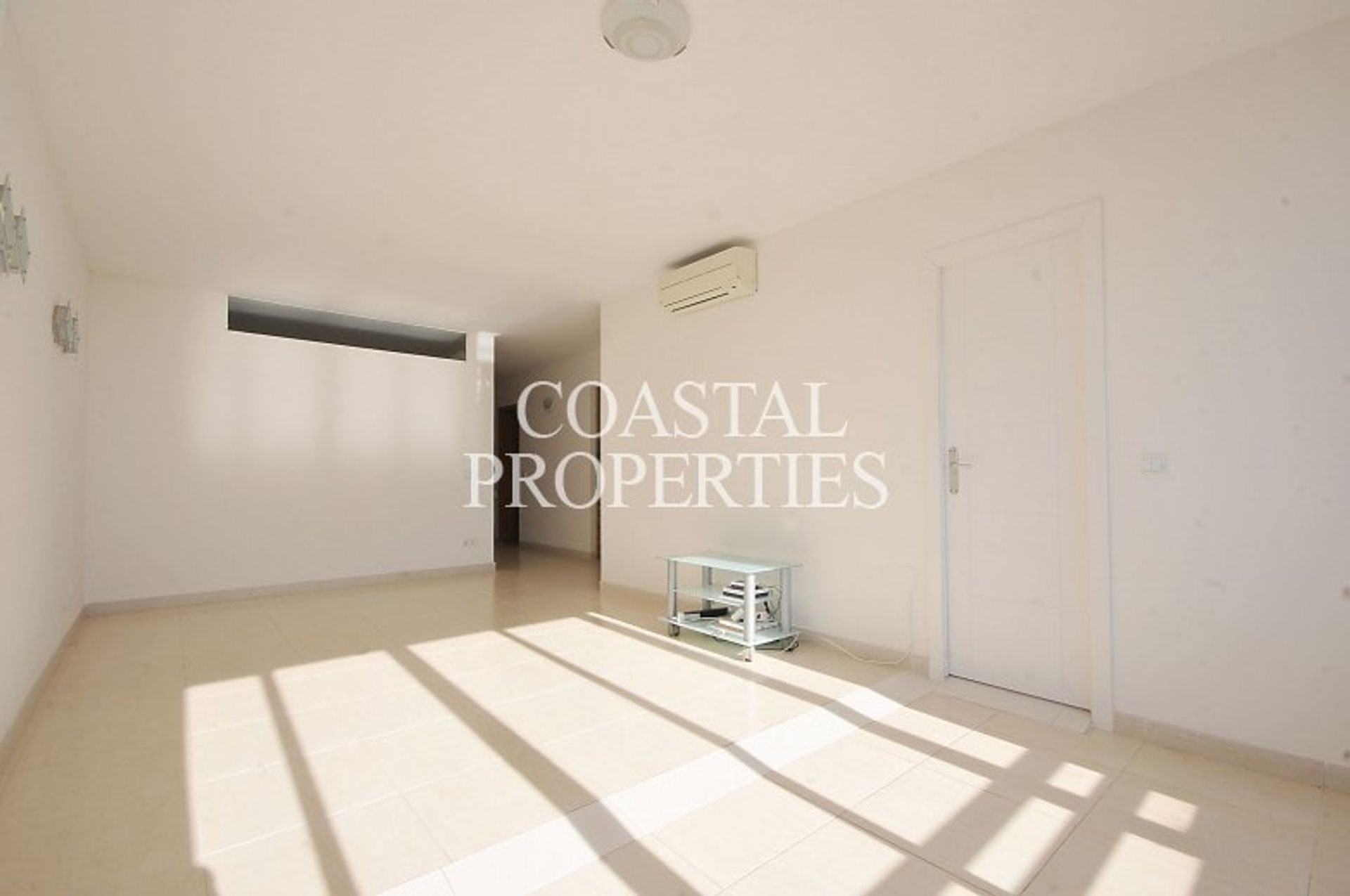 Condominium in Calvia, De Balearen 11260242