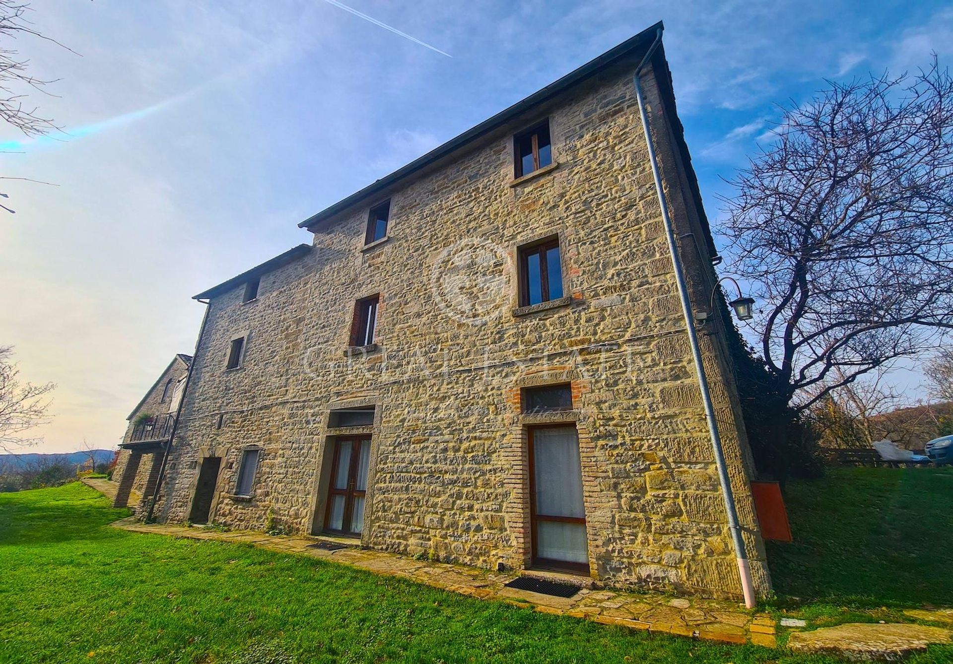 Hus i , Umbria 11262485