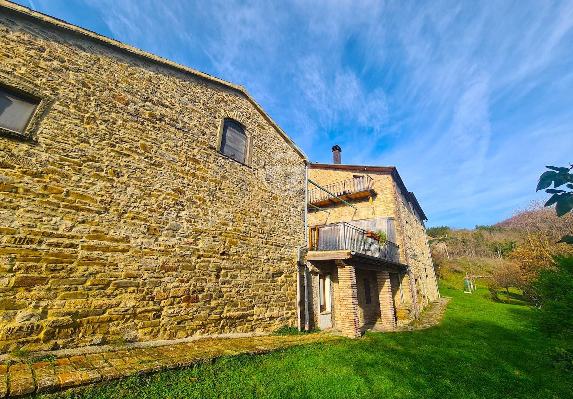 Hus i , Umbria 11262485