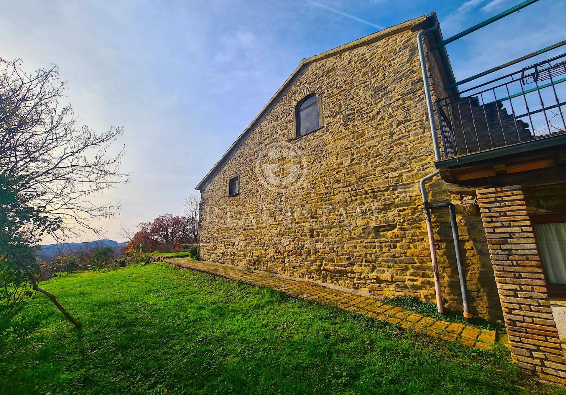 Hus i , Umbria 11262485