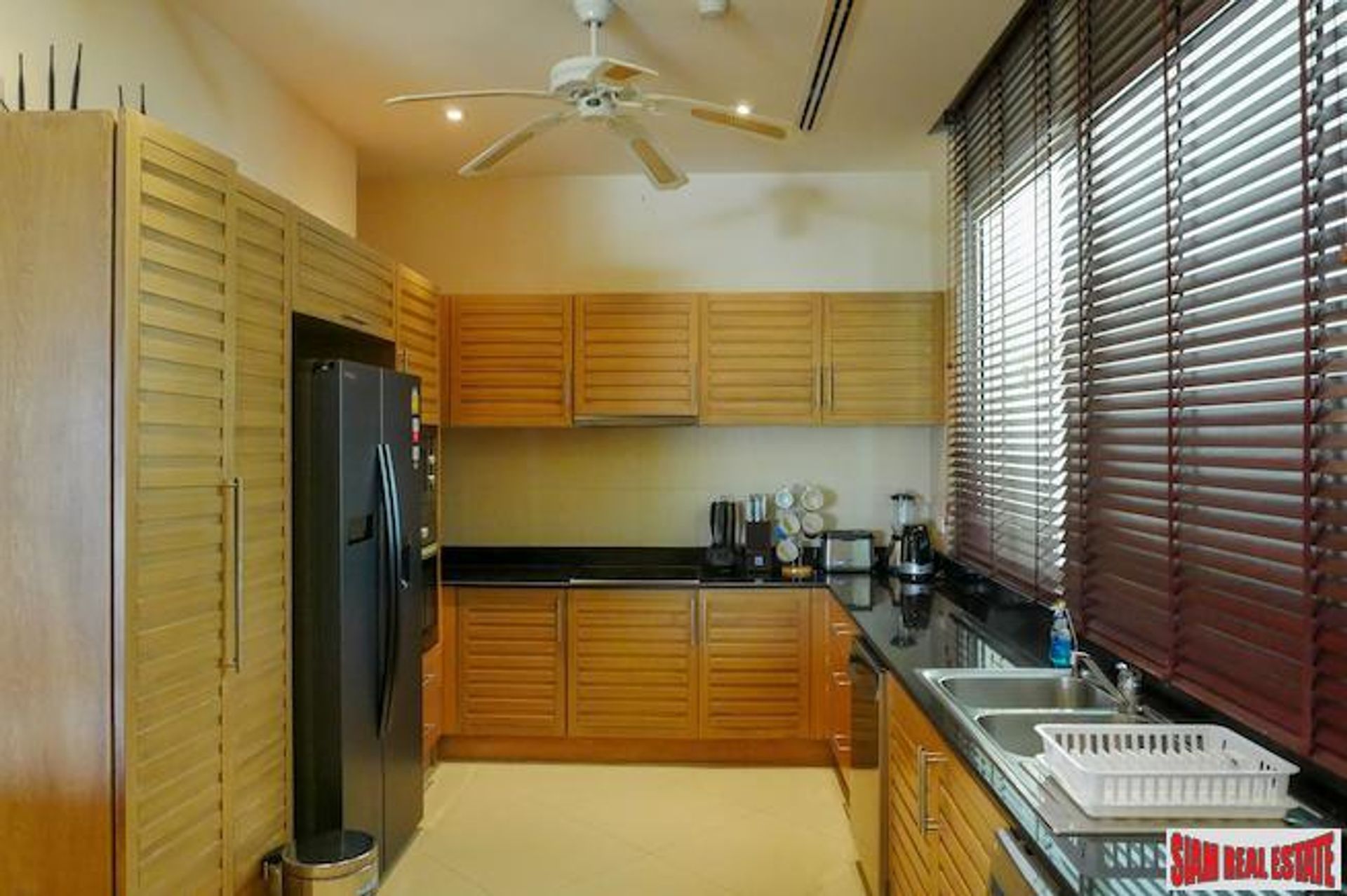 Condominium in ตำบลเชิงทะเล, ภูเก็ต 11263072