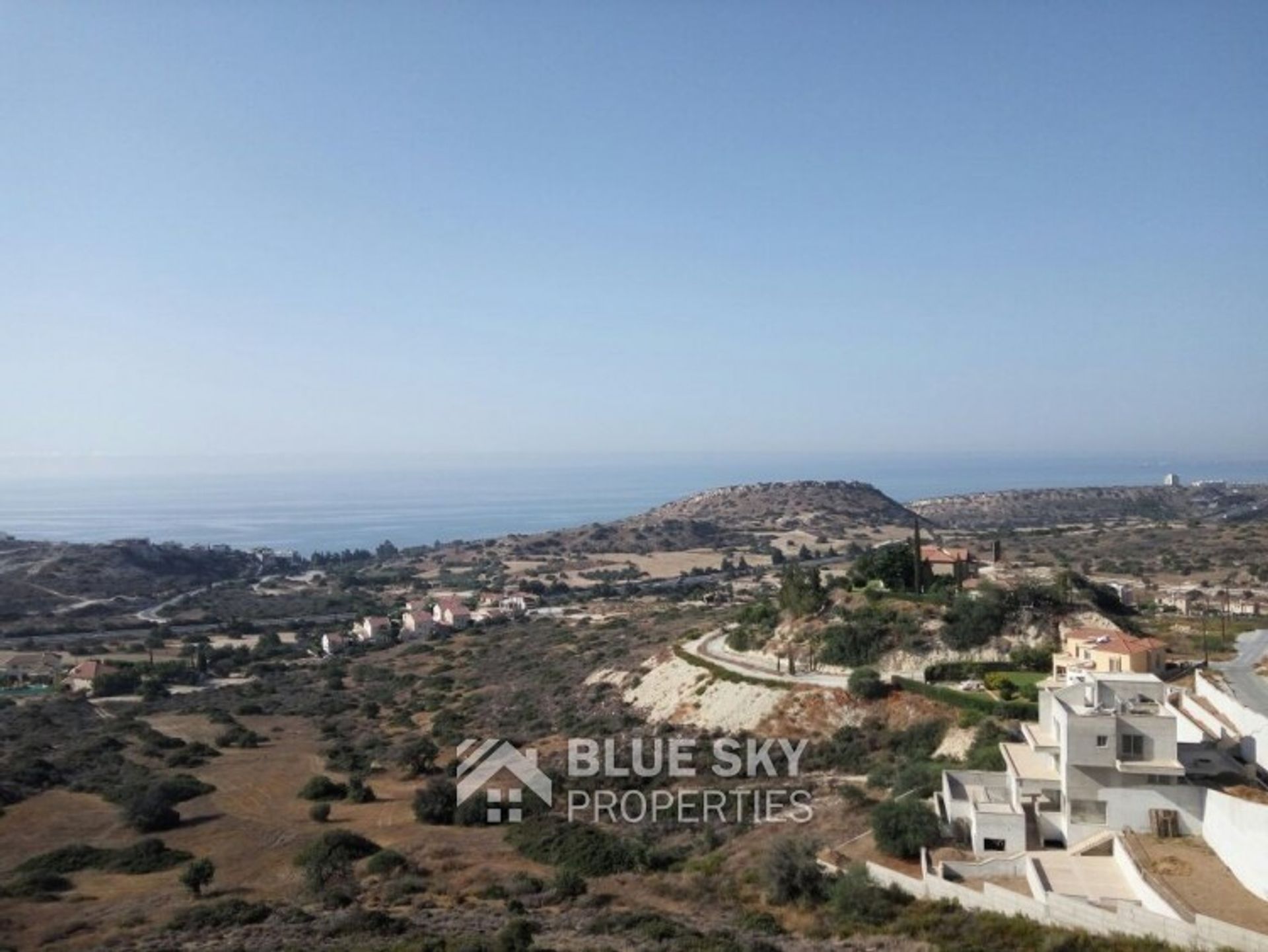 Land im Agios Tychon, Larnaka 11263087