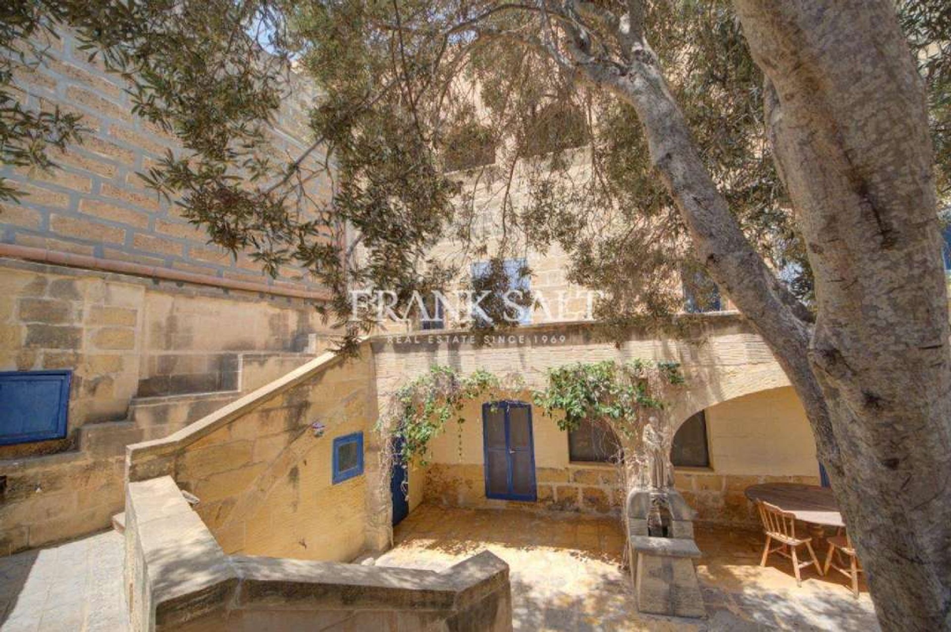 Hus i Gharb, Gharb 11263300