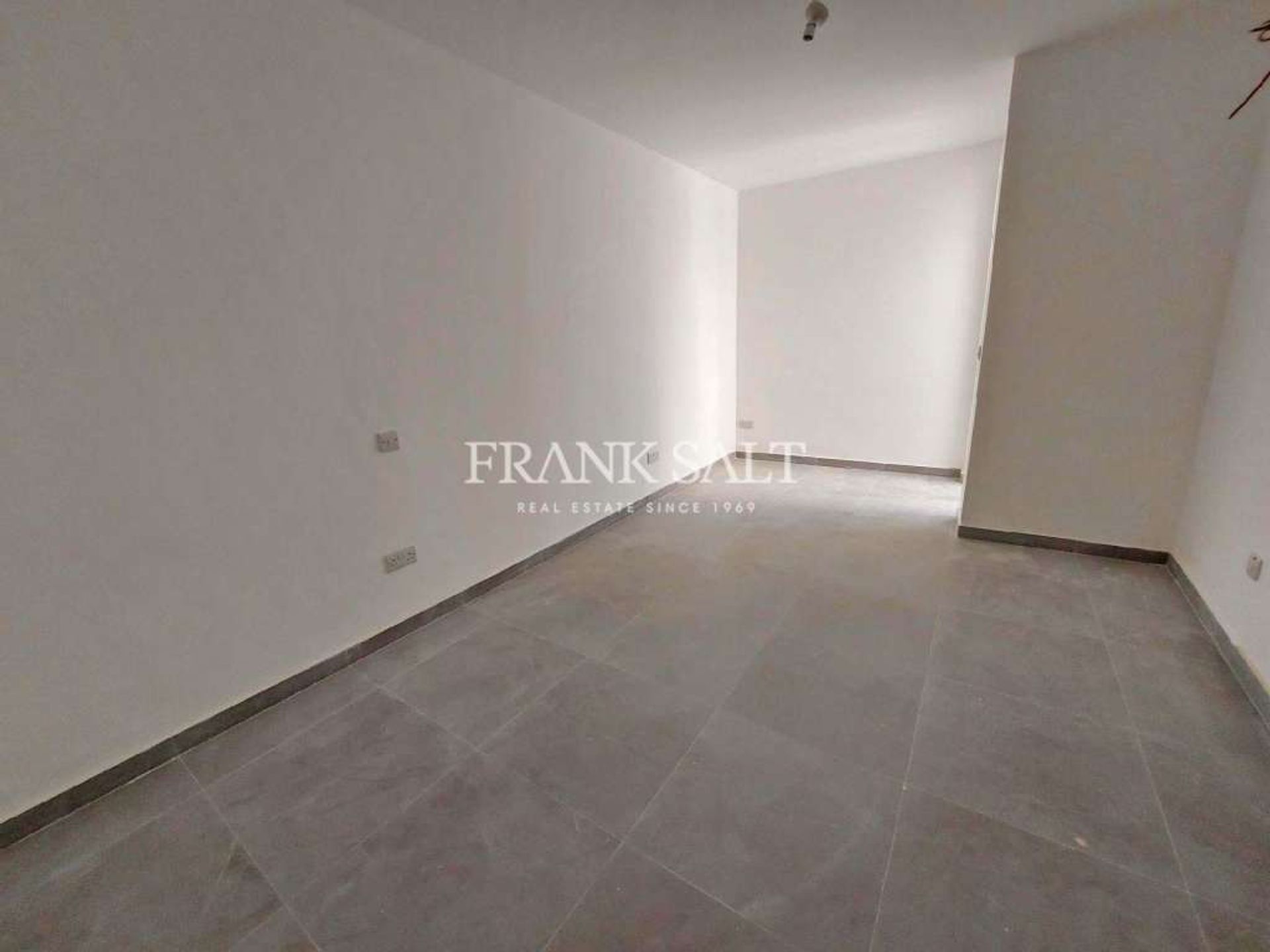 Condominium in San Giljan, San Giljan 11263348