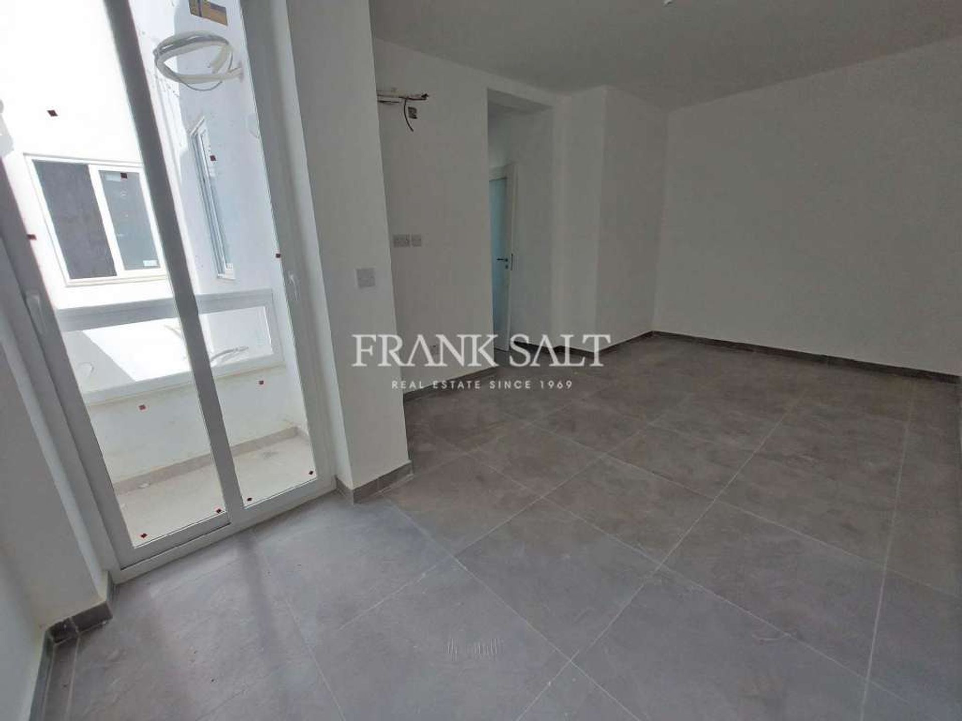 Condominium in San Giljan, San Giljan 11263348