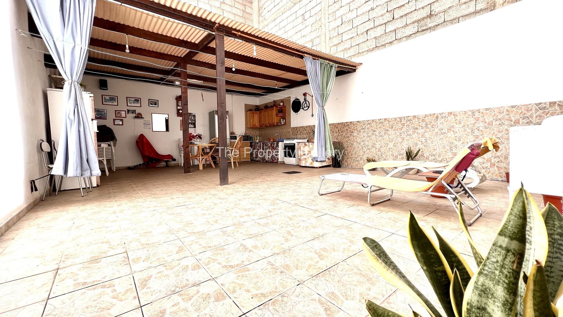 Condominium in Guia de Isora, Canary Islands 11263599