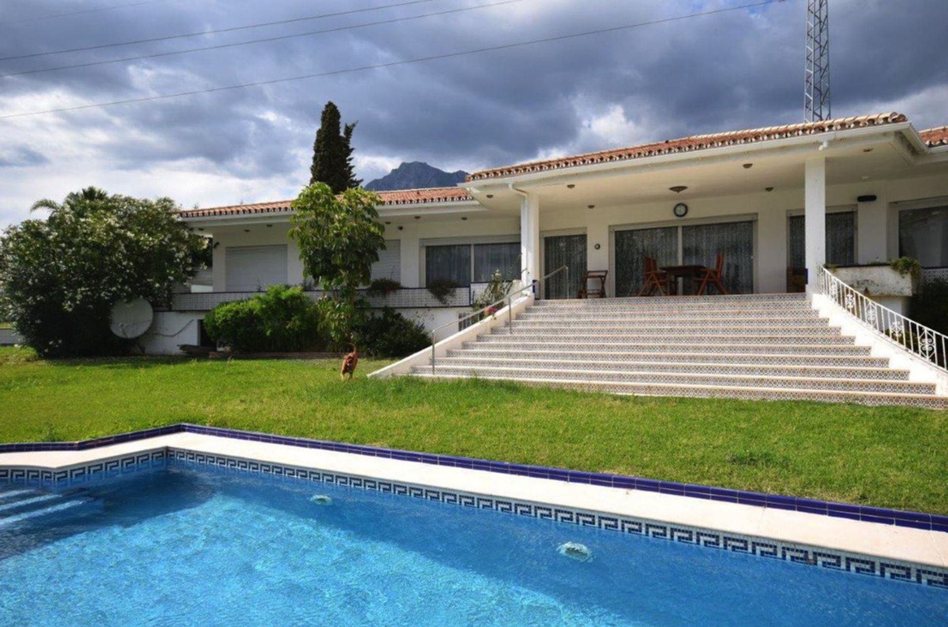 Land in Marbella, Andalucía 11265518