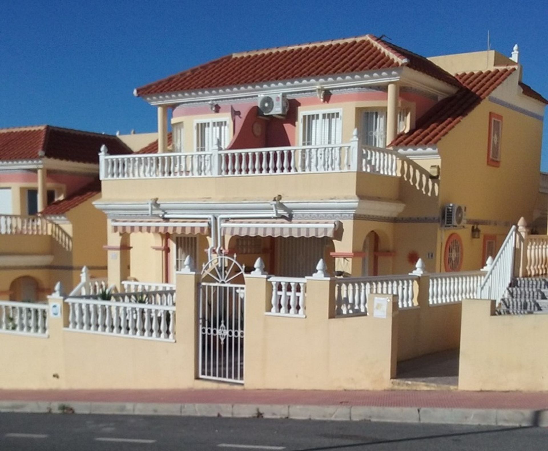 rumah dalam Campoamor, Valencia 11267063