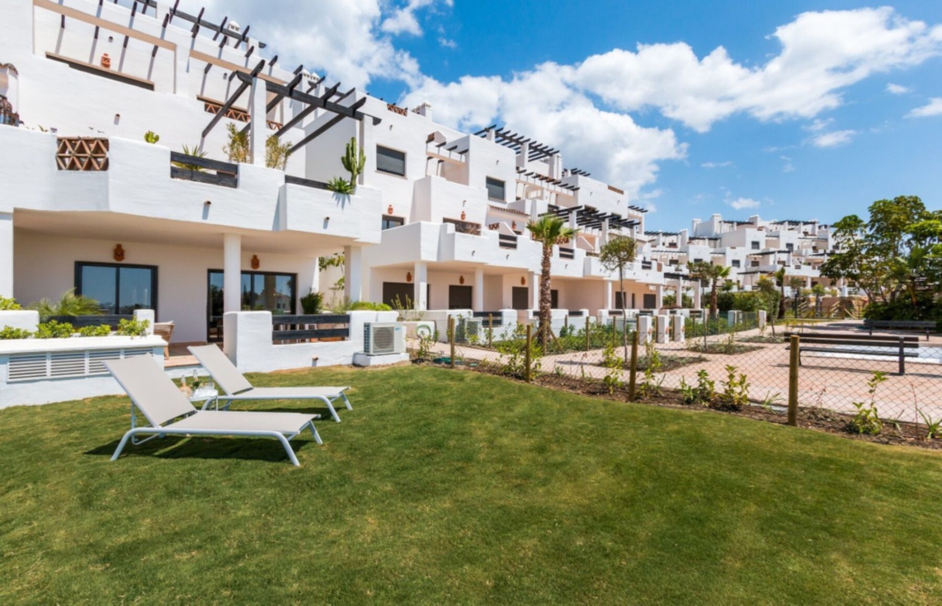 Condominium in Estepona, Andalucía 11267069