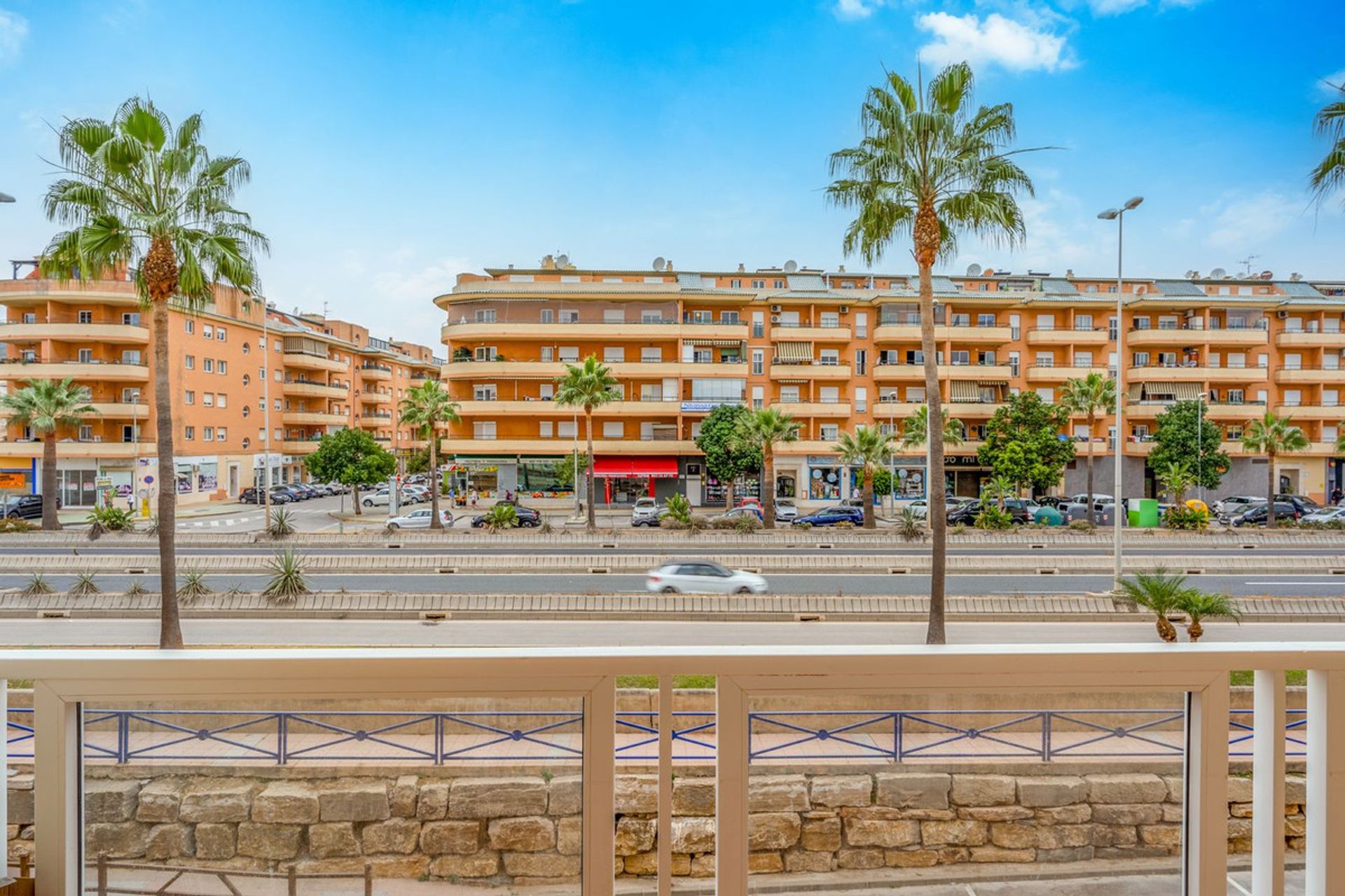 Condominium in San Luis de Sabinillas, Andalusia 11267588