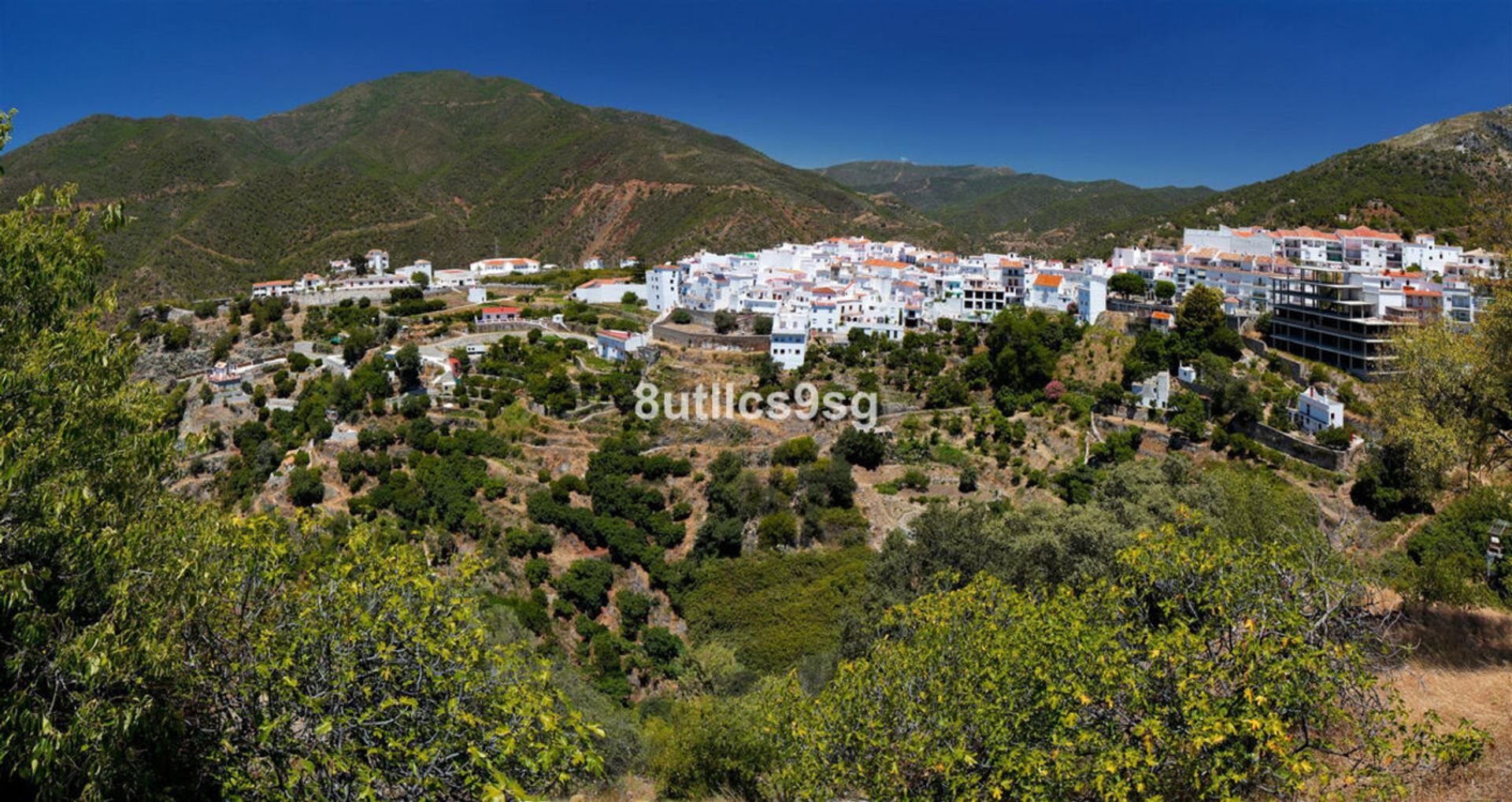 Condominio en Istán, Andalucía 11267716