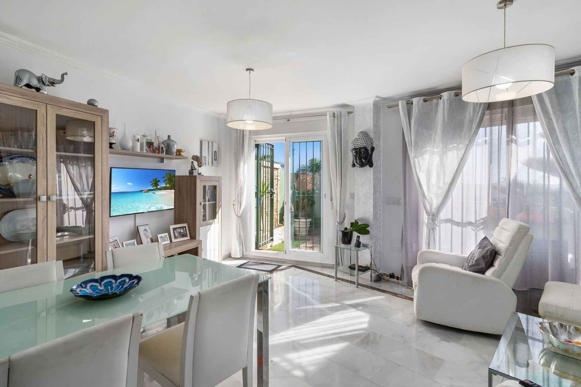 Condominium dans San Luis de Sabinillas, Andalousie 11267794