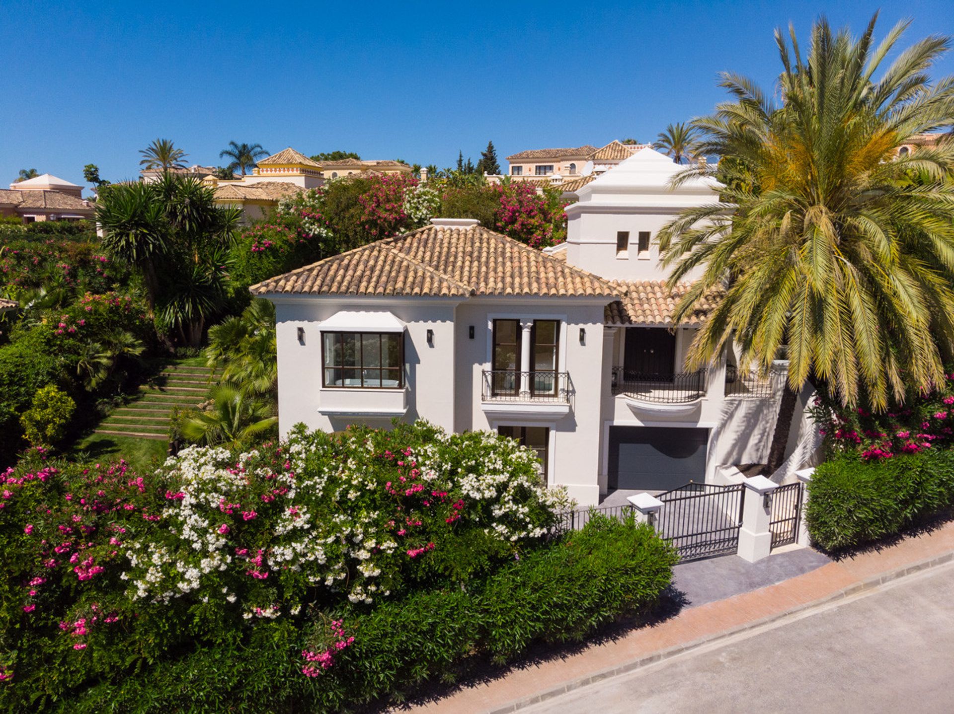 Haus im Marbella, Andalucía 11268092