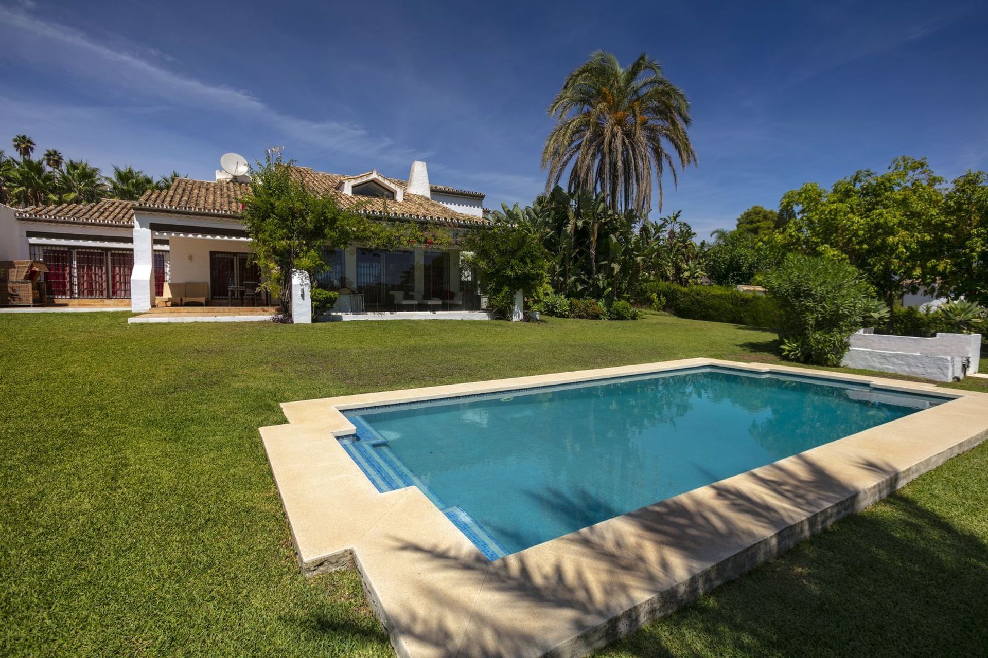 Rumah di Estepona, Andalucía 11268929