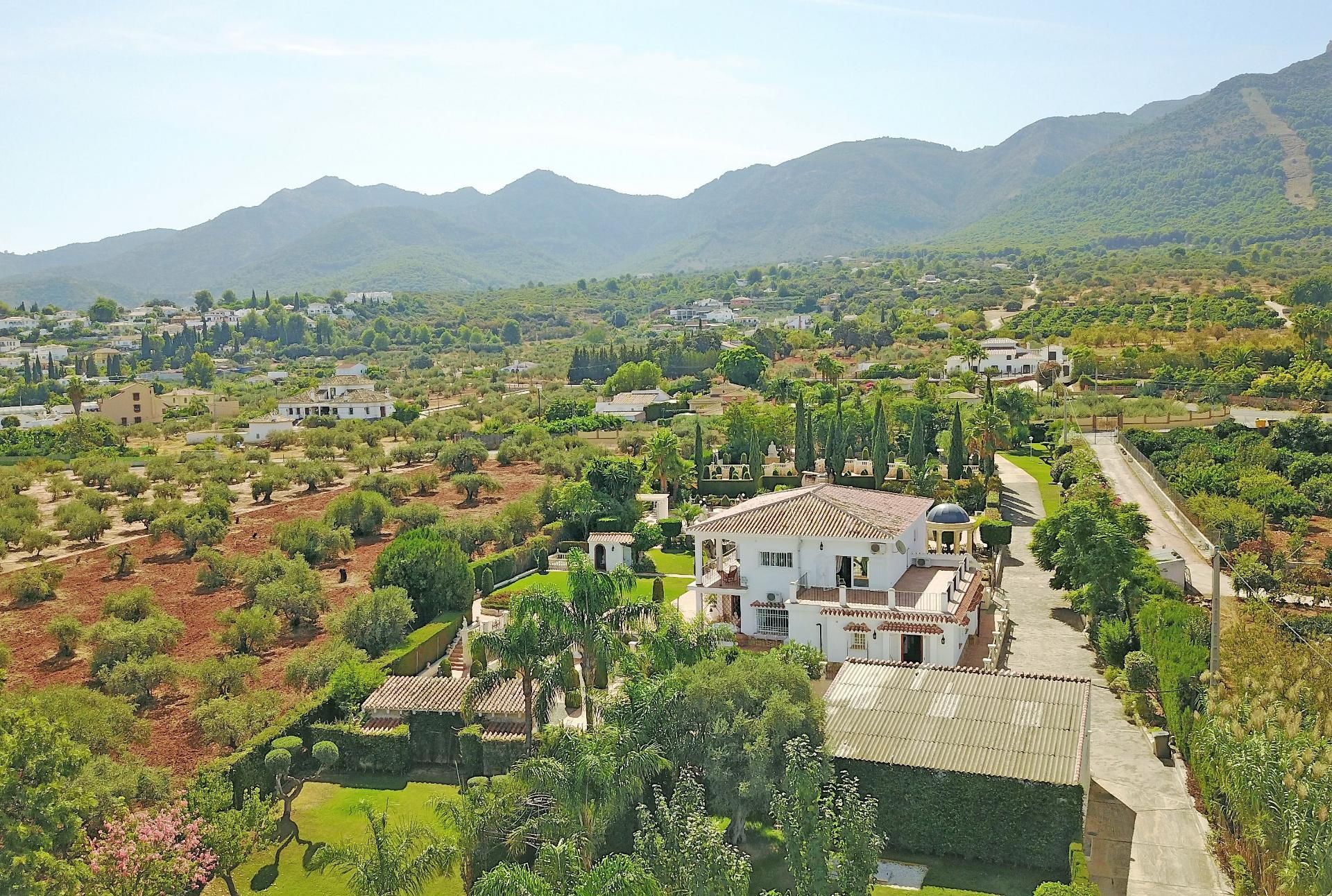 Casa nel Alhaurin el Grande, Andalusia 11269285