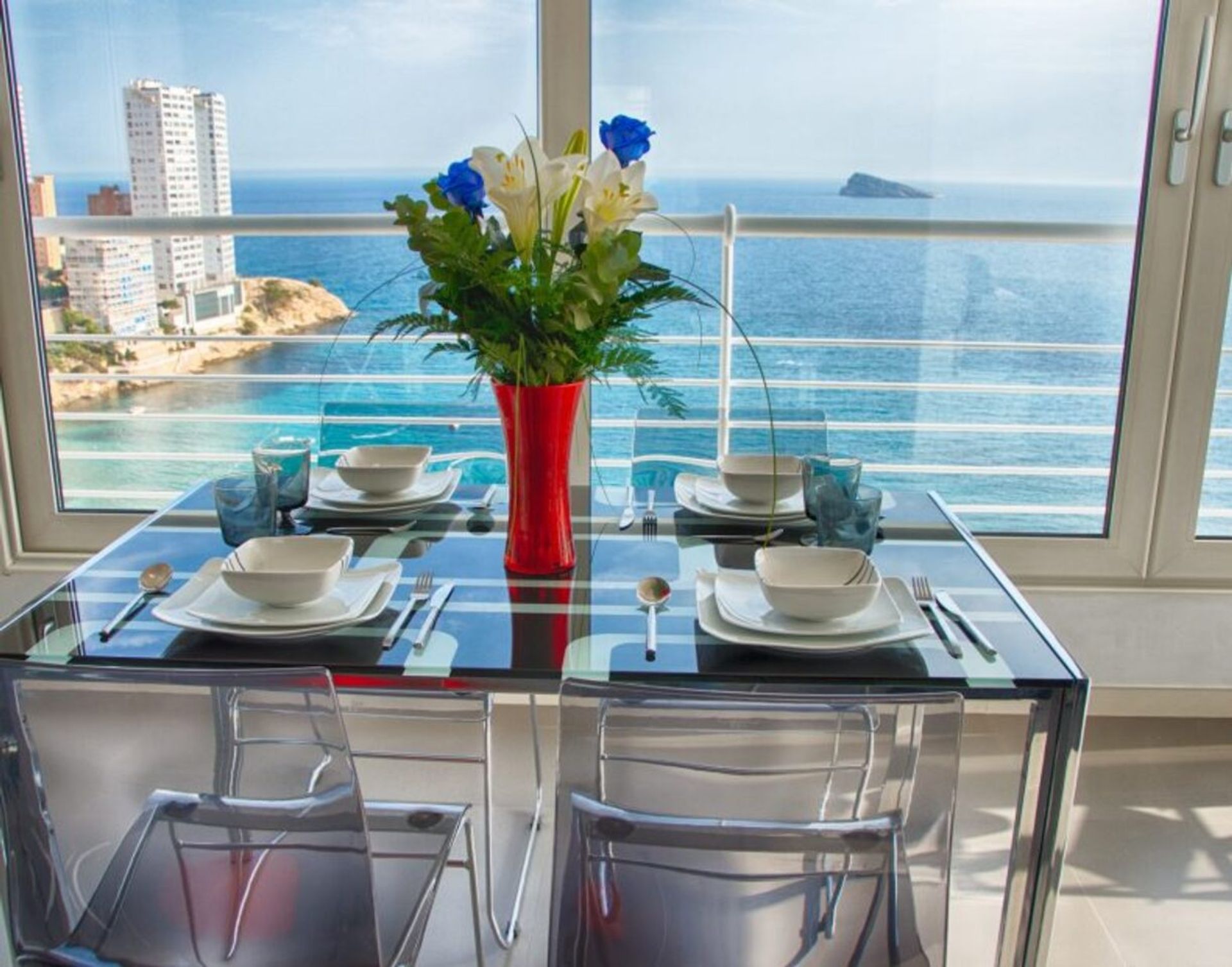 Condominium in Benidorm, Valencia 11270016