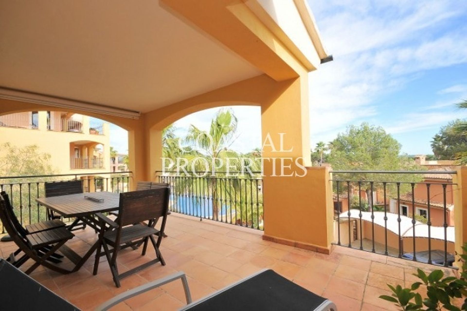 Condominium in Calvia, De Balearen 11271376