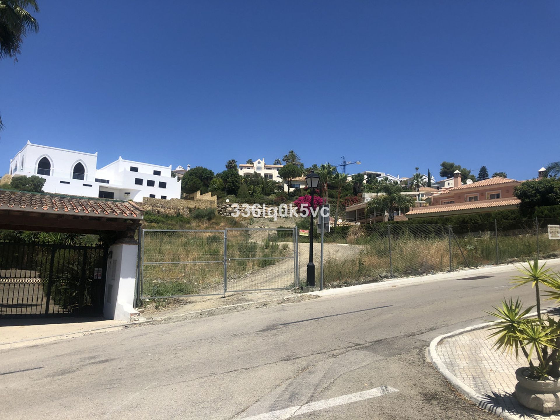 Land in Benahavís, Andalucía 11272207