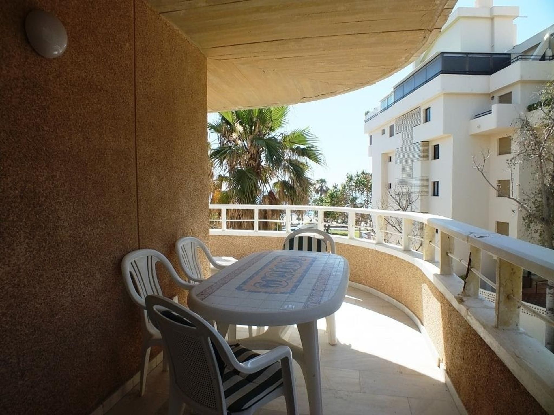 Osakehuoneisto sisään Torremolinos, Andalucía 11272246